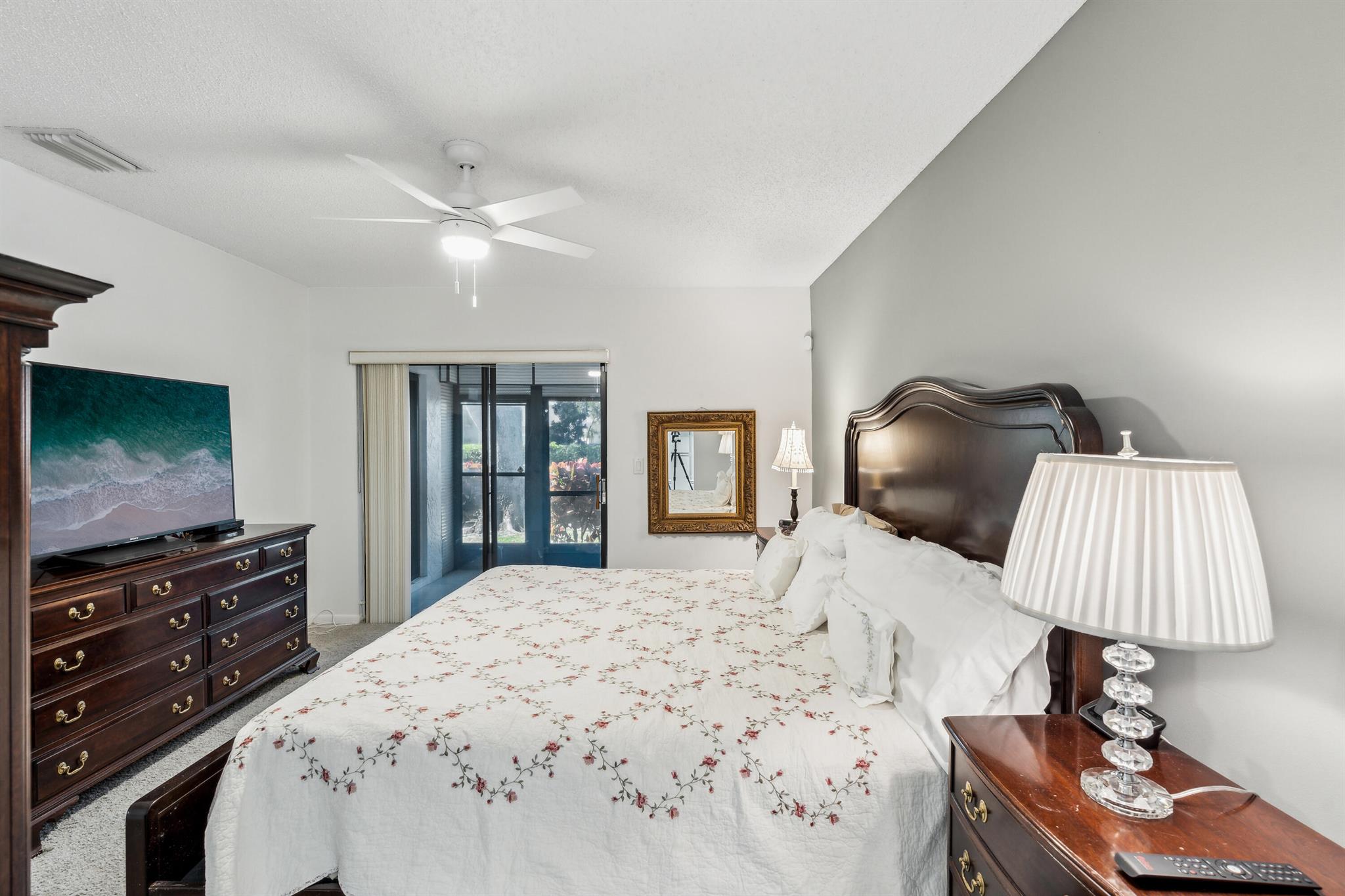 SOUTHPOINTE / COUNTRY GRE - Residential