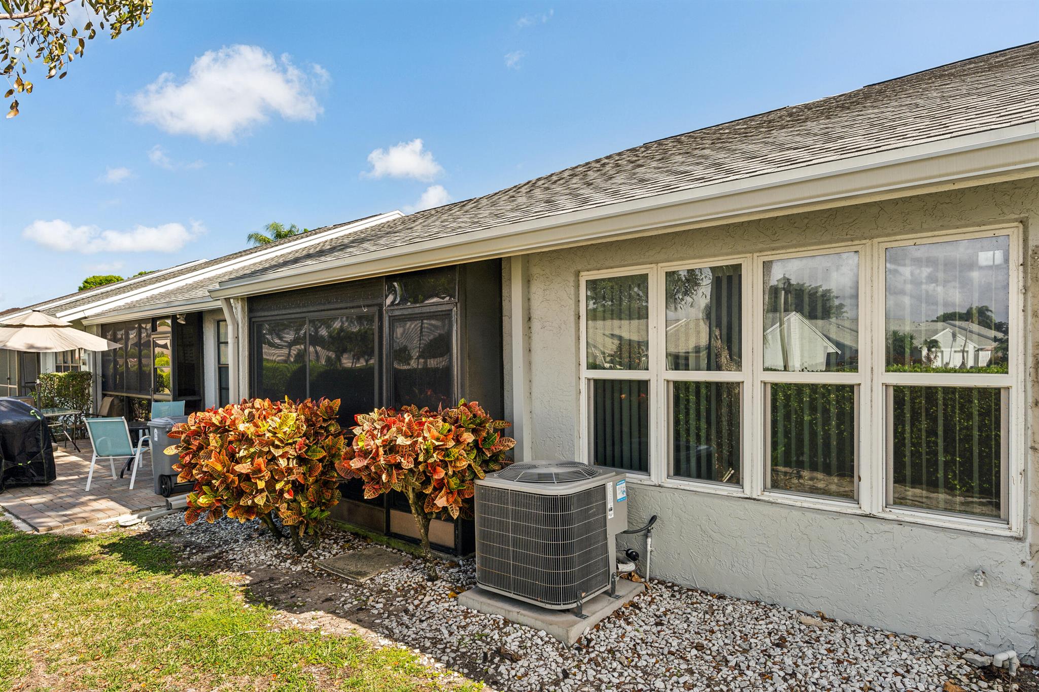 SOUTHPOINTE / COUNTRY GRE - Residential