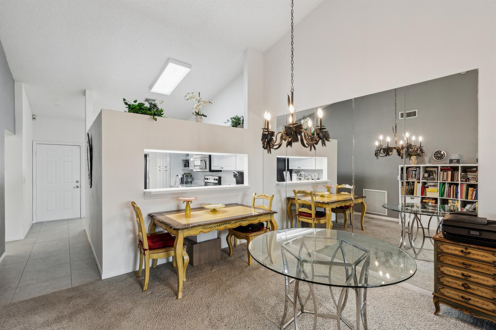 SOUTHPOINTE / COUNTRY GRE - Residential