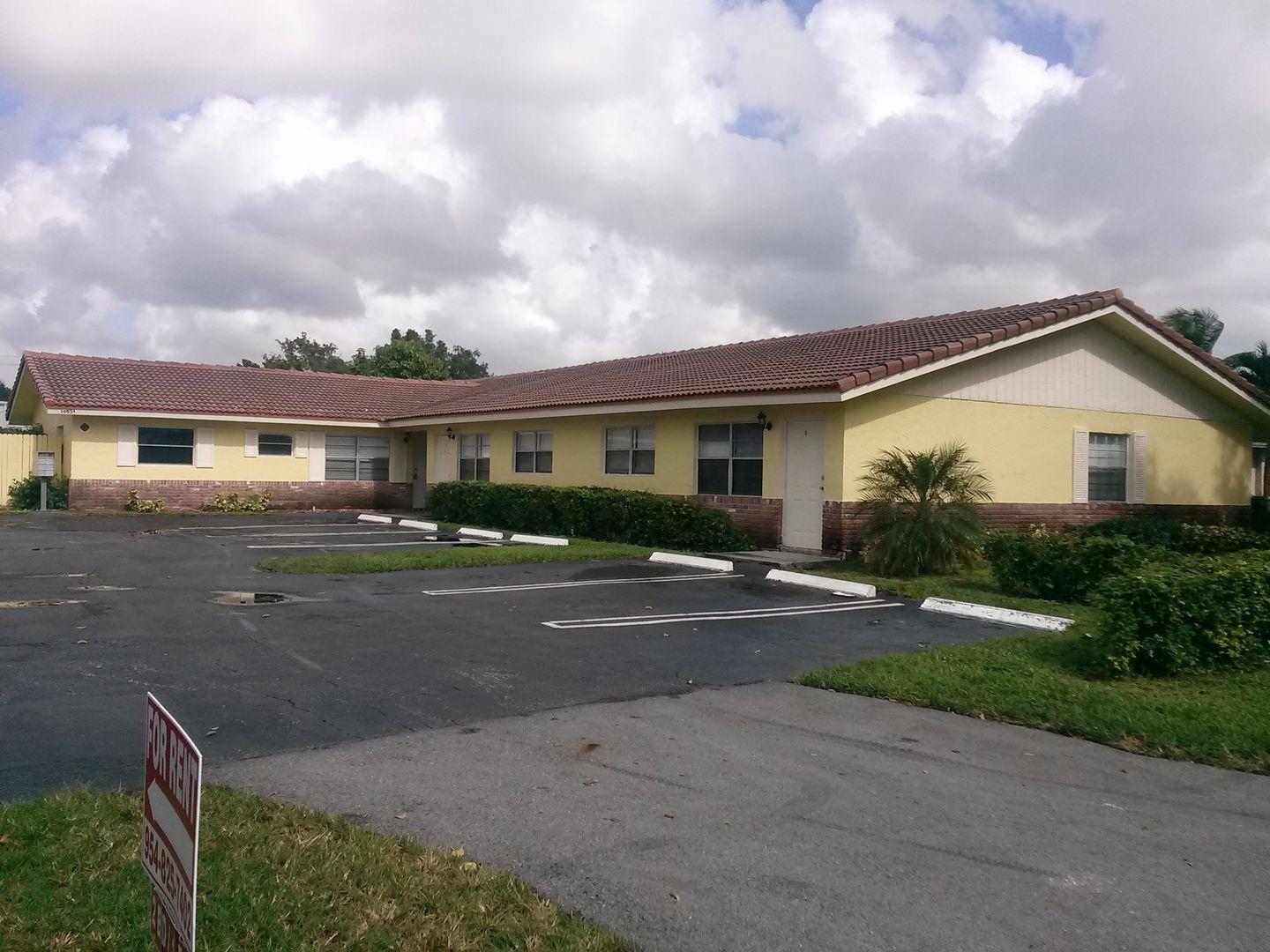 Welcome to this lovely upgraded 2 bedroom, 1 bathroom apartment located in Coral Springs, Florida. This cozy and inviting apartment is perfect for those who want to experience the relaxed coastal lifestyle of one of South Florida's most charming cities. As you enter the apartment, you'll immediately notice the bright and airy atmosphere. The kitchen is fully equipped with a refrigerator and stove.