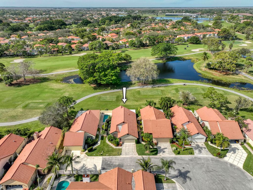 Photo of 23 Ironwood Way N, Palm Beach Gardens, FL 33418 (MLS # R10957201)