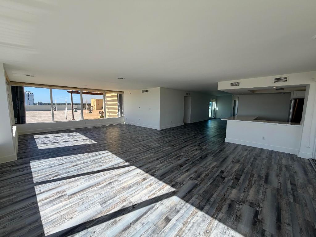 KEYSTONE TOWER - Residential