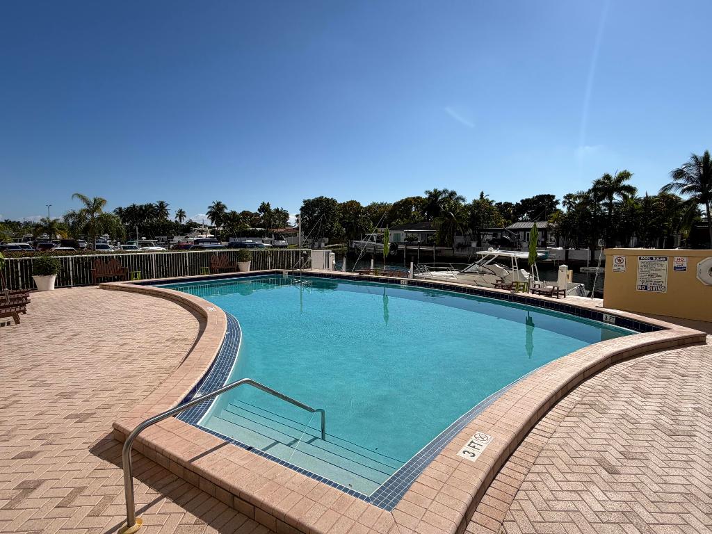 KEYSTONE TOWER - Residential