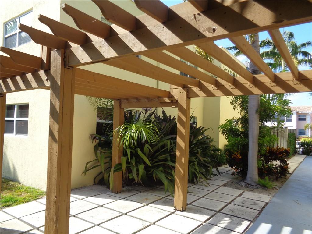 GARDENS AT LIGHTHOUSE PT - Residential