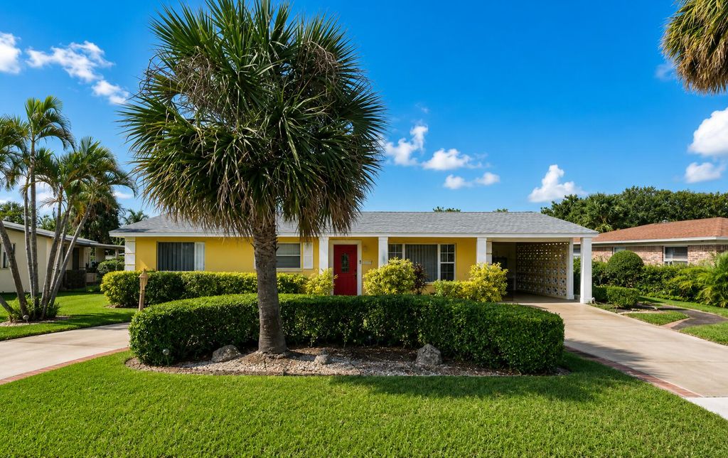 Photo of 3071 Avenue H E, Riviera Beach, FL 33404 (MLS # B26050429)