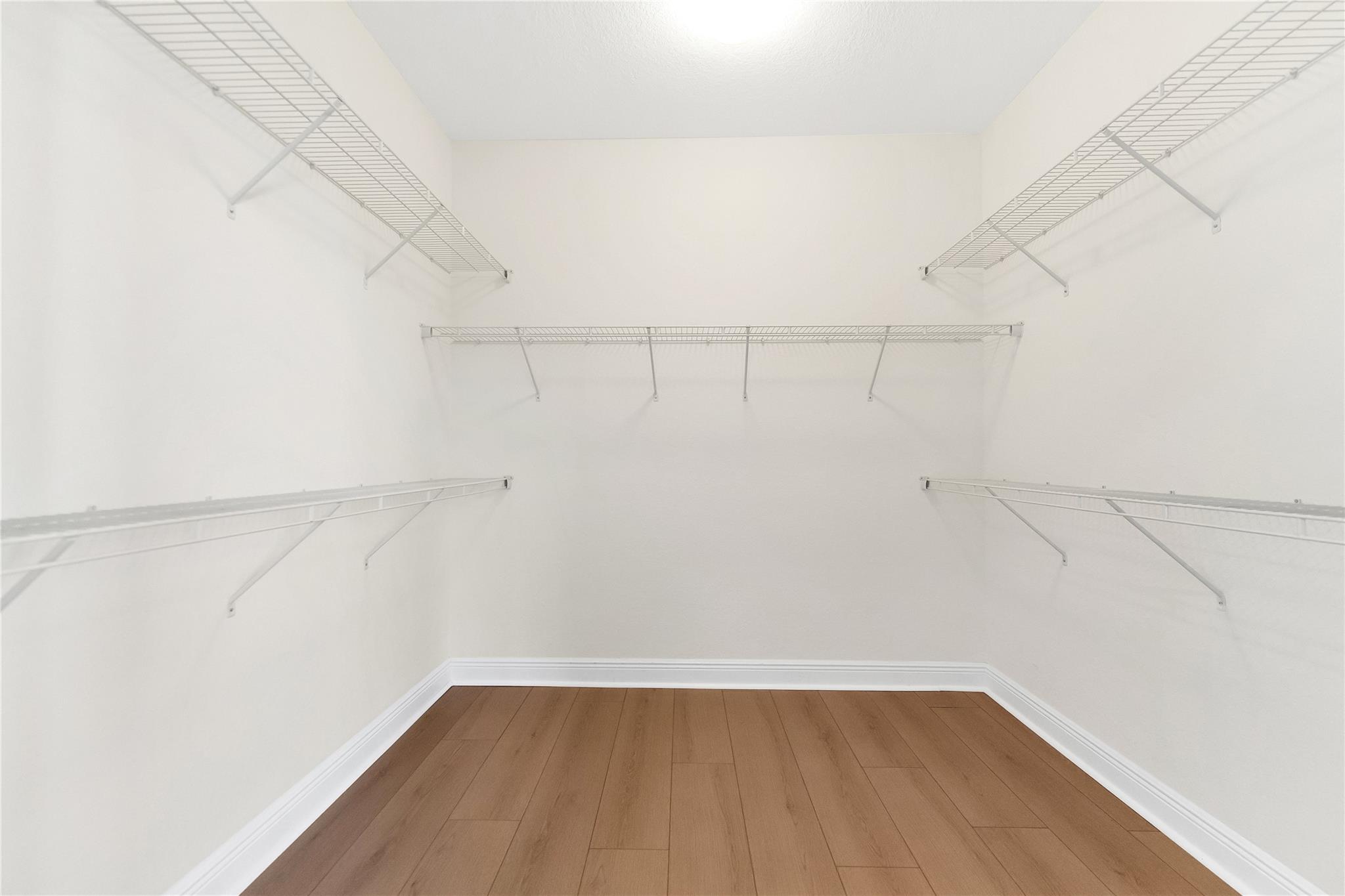 Debuys 180-147 B - Residential