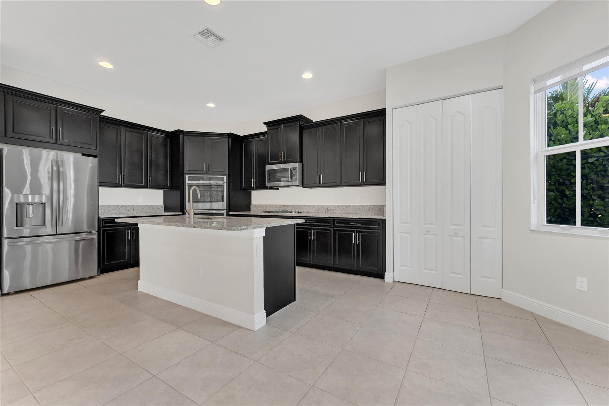 Debuys 180-147 B - Residential