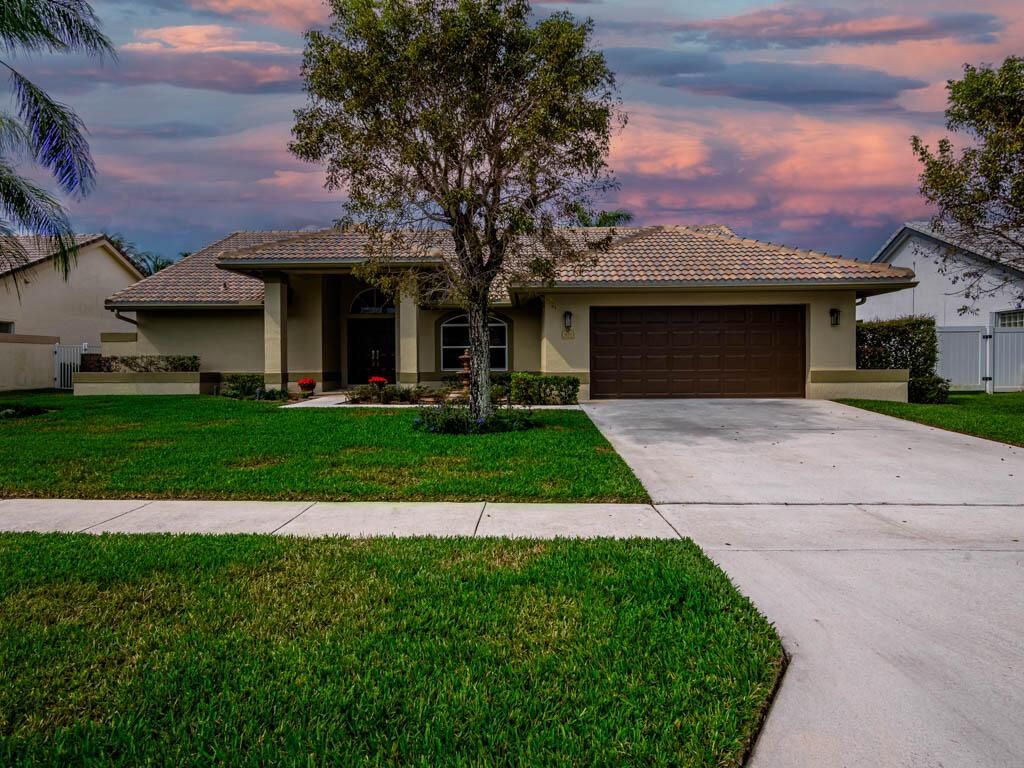 Photo of 6683 Blue Bay Circle, Lake Worth, FL 33467 (MLS # R10968496)