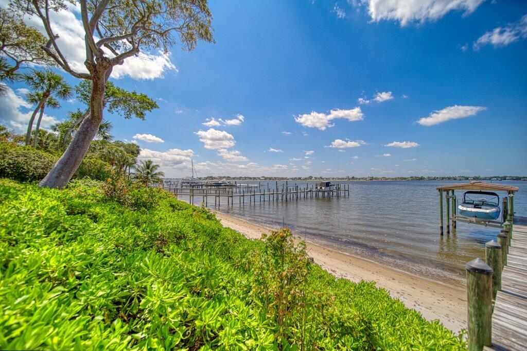 Sewalls Point - Residential