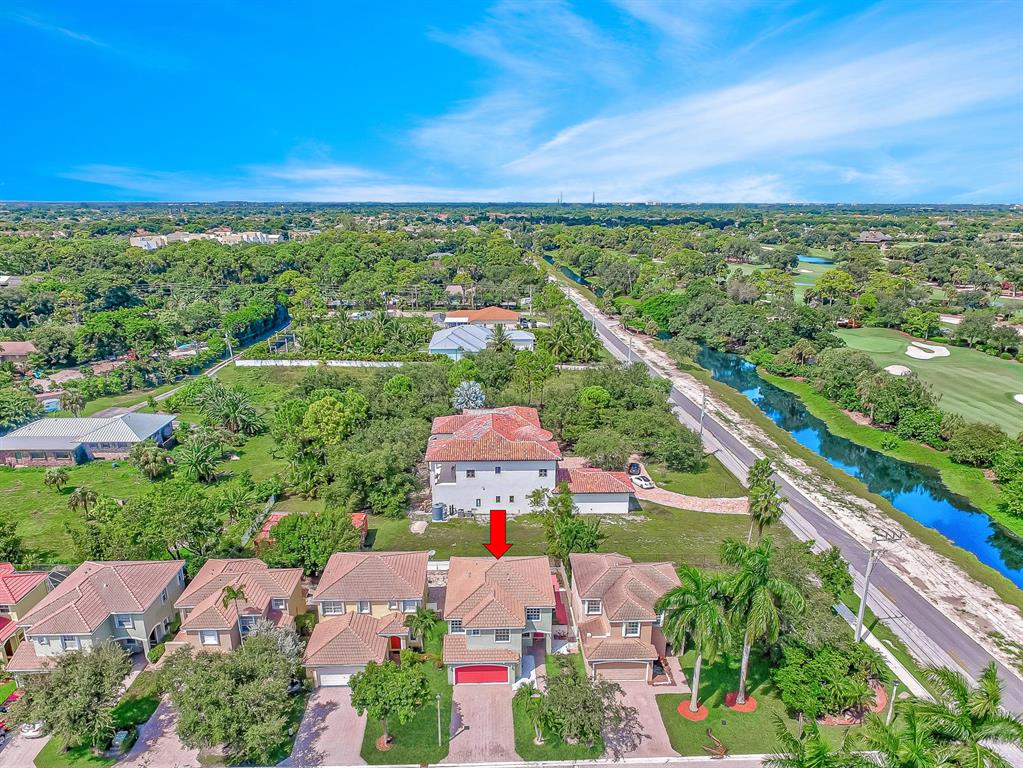 CRESCENT CREEK, COCONUT POINTE - Residential