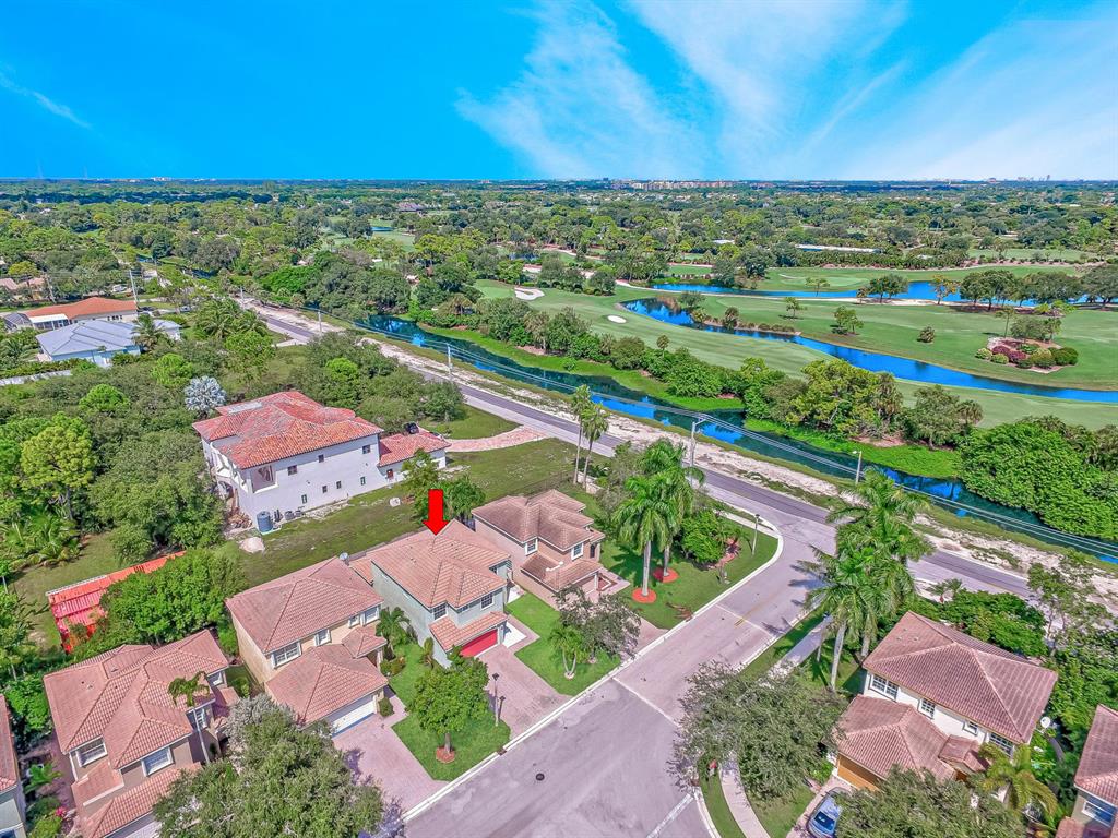 CRESCENT CREEK, COCONUT POINTE - Residential