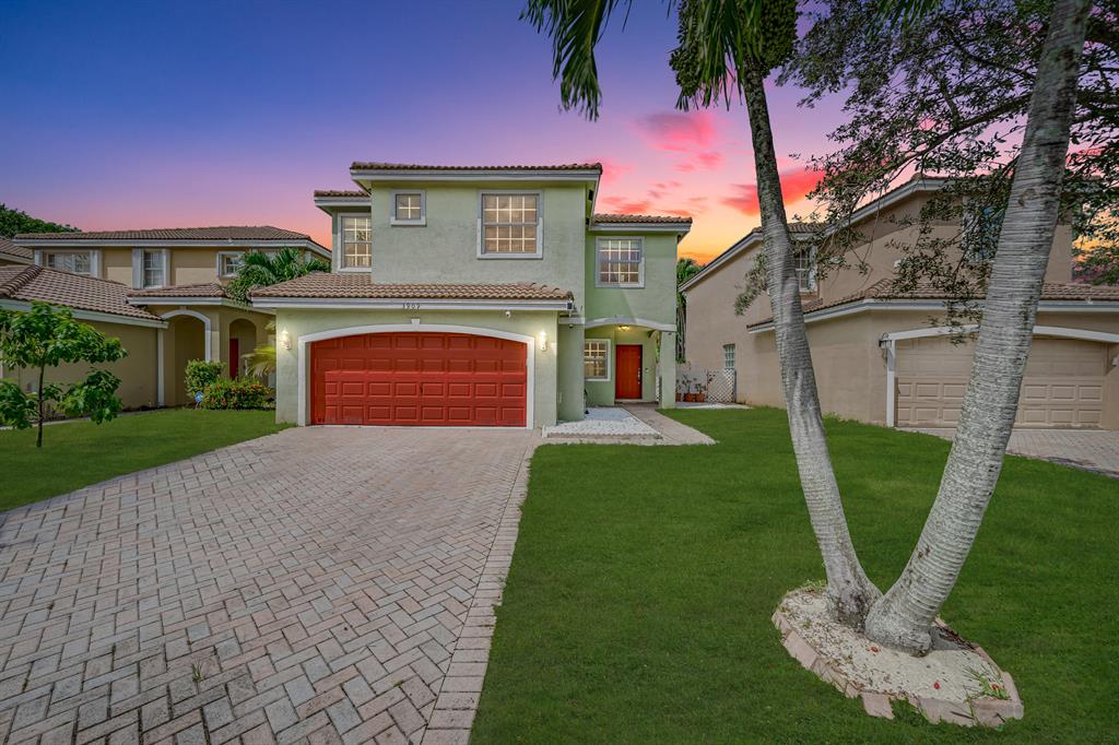 CRESCENT CREEK, COCONUT POINTE - Residential