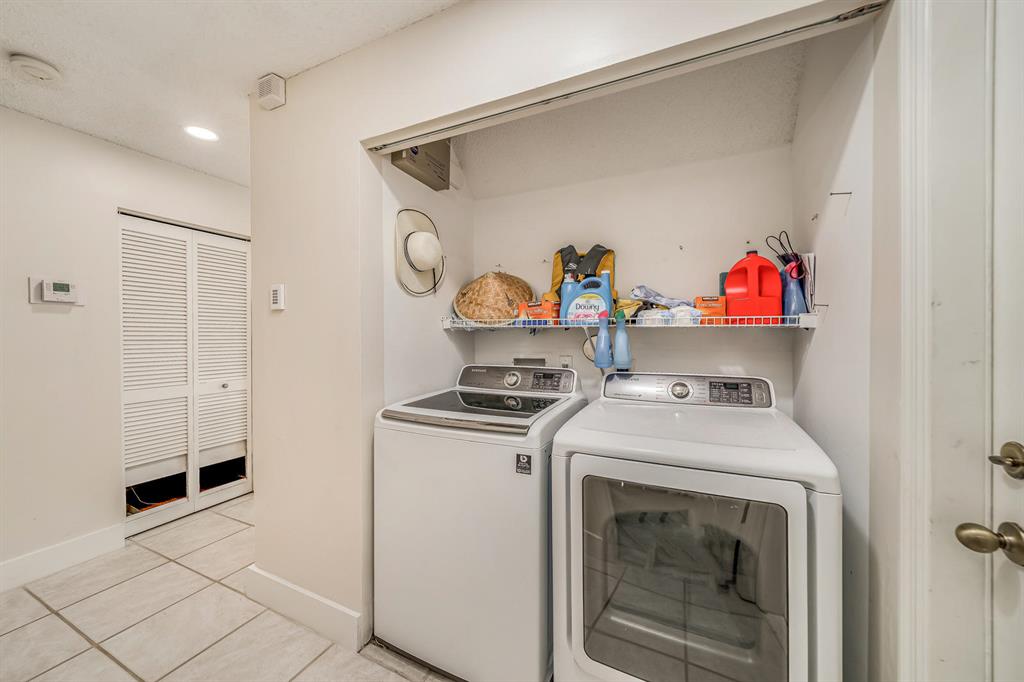 CRESCENT CREEK, COCONUT POINTE - Residential