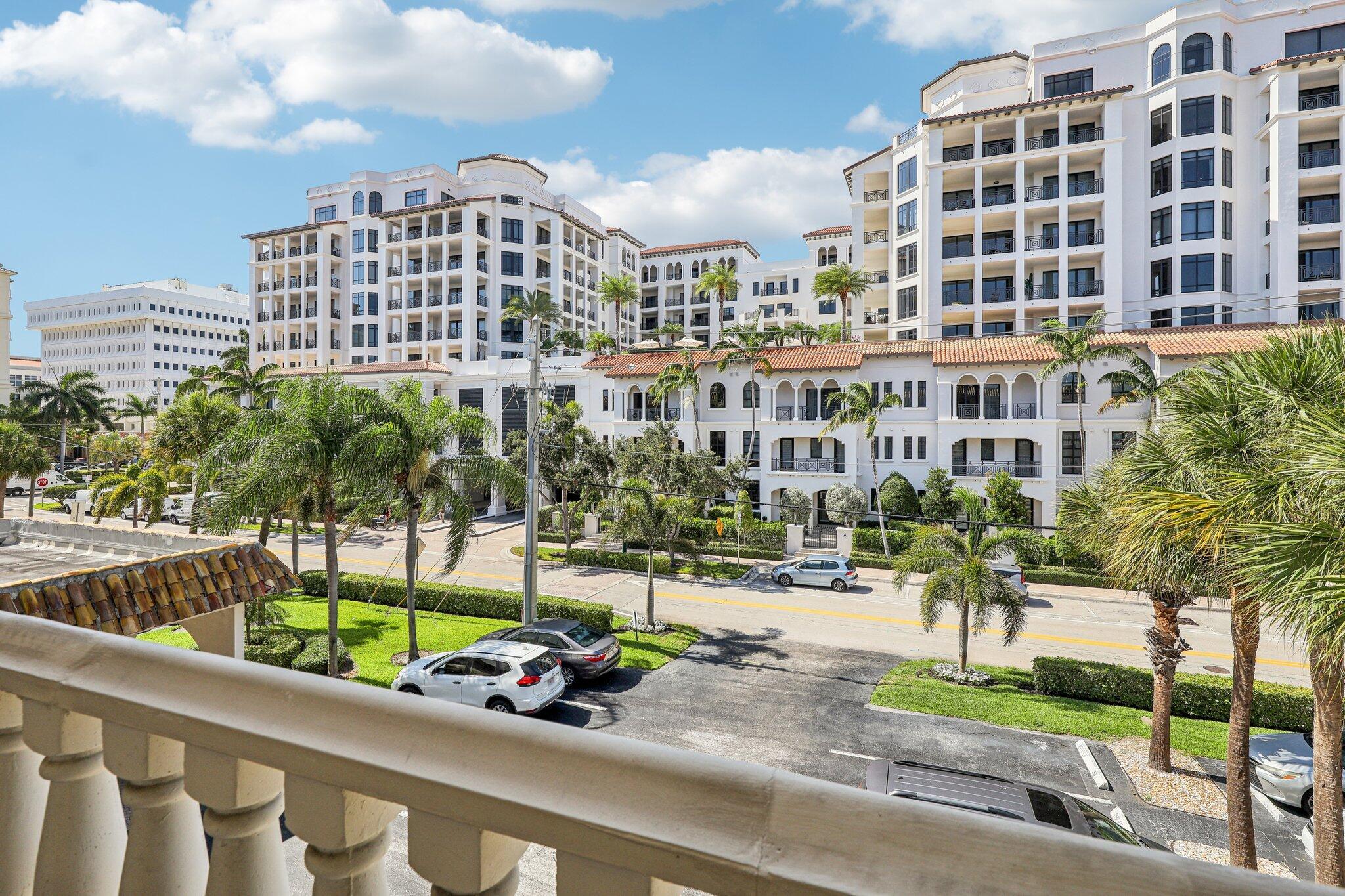 200 E Royal Palm Road 3030