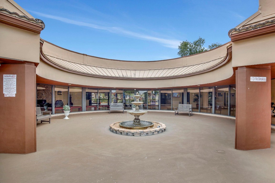 SUNRISE LAKES - Residential