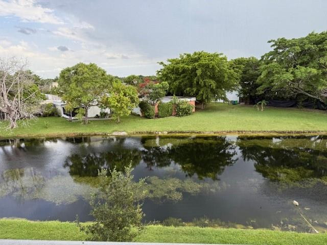 SUNRISE LAKES - Residential