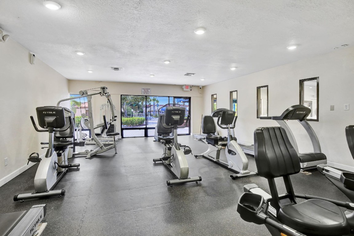 SUNRISE LAKES - Residential