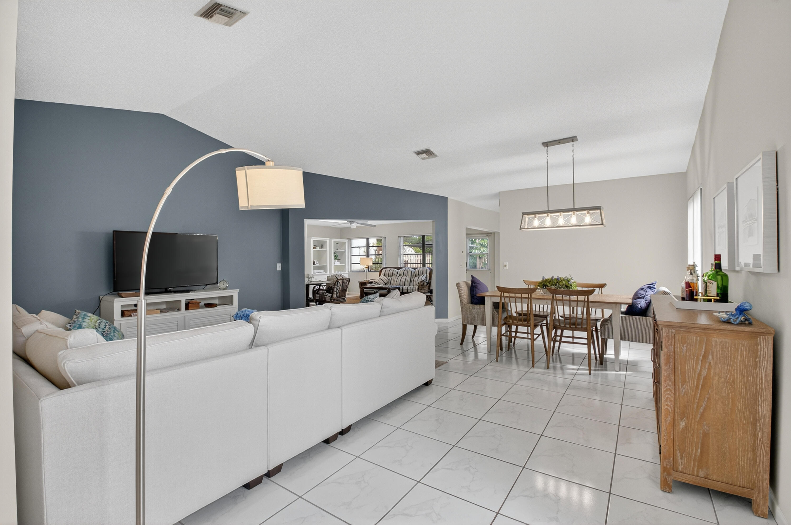 RAINBERRY BAY SEC 10 - Residential