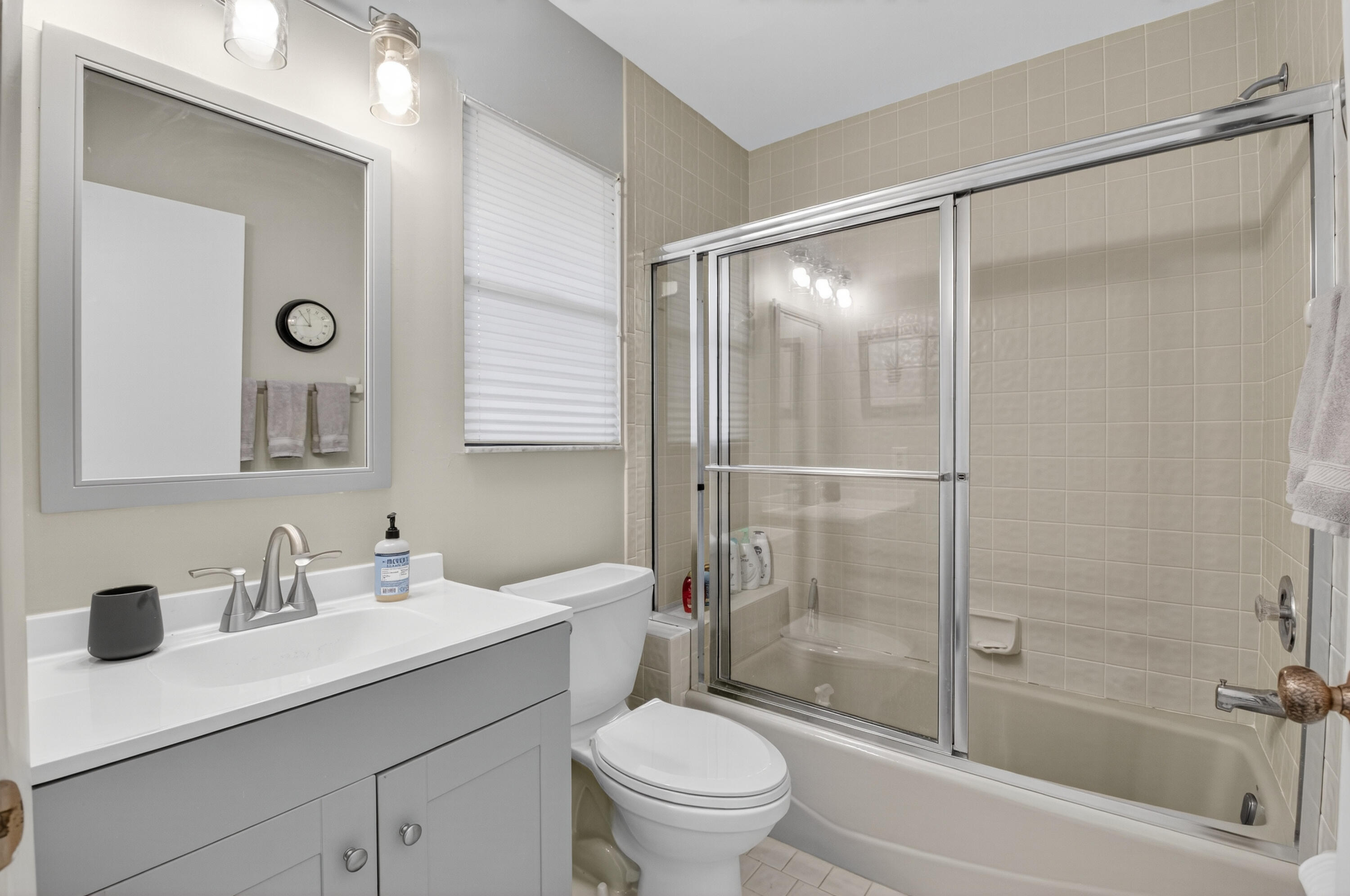 RAINBERRY BAY SEC 10 - Residential