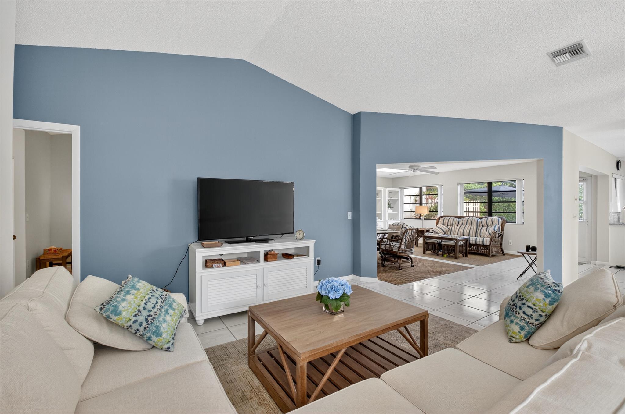 RAINBERRY BAY SEC 10 - Residential