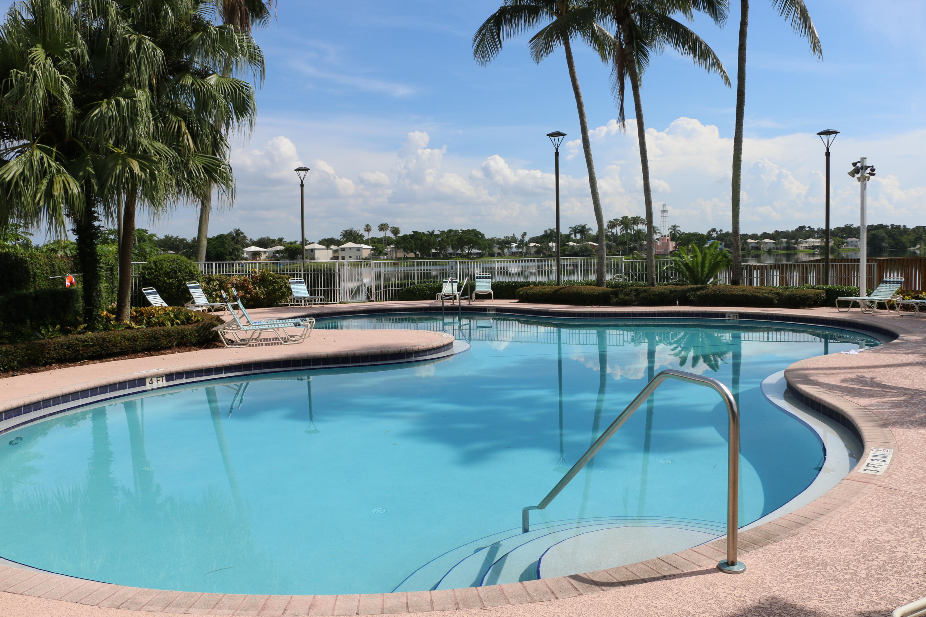 CORAL BAY - Residential Lease