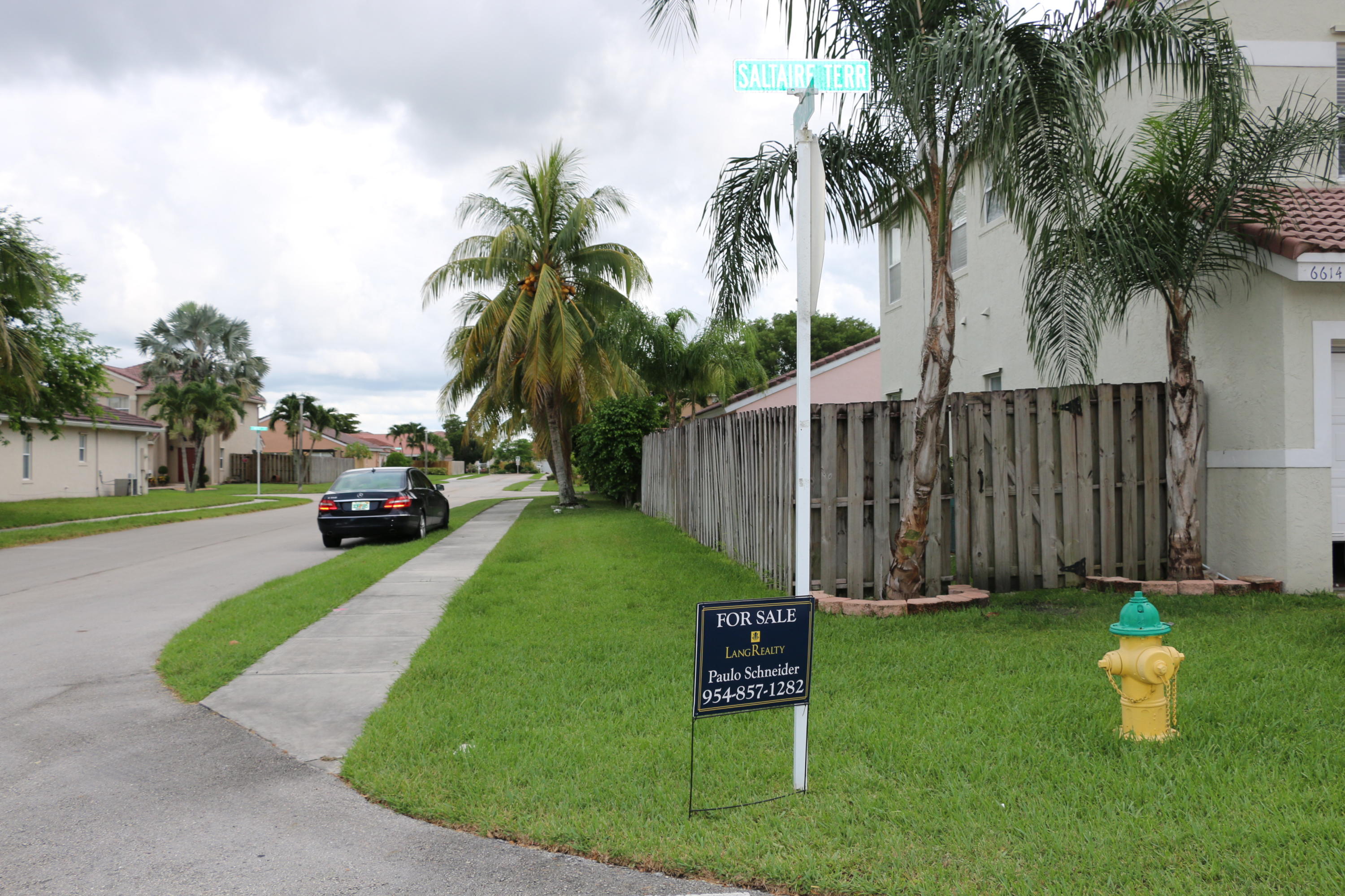 CORAL BAY - Residential Lease