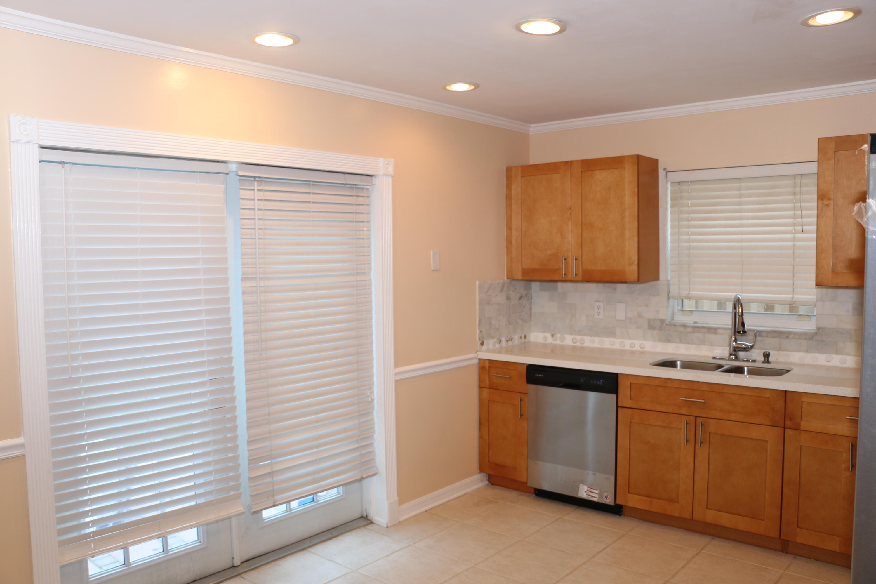 CORAL BAY - Residential Lease