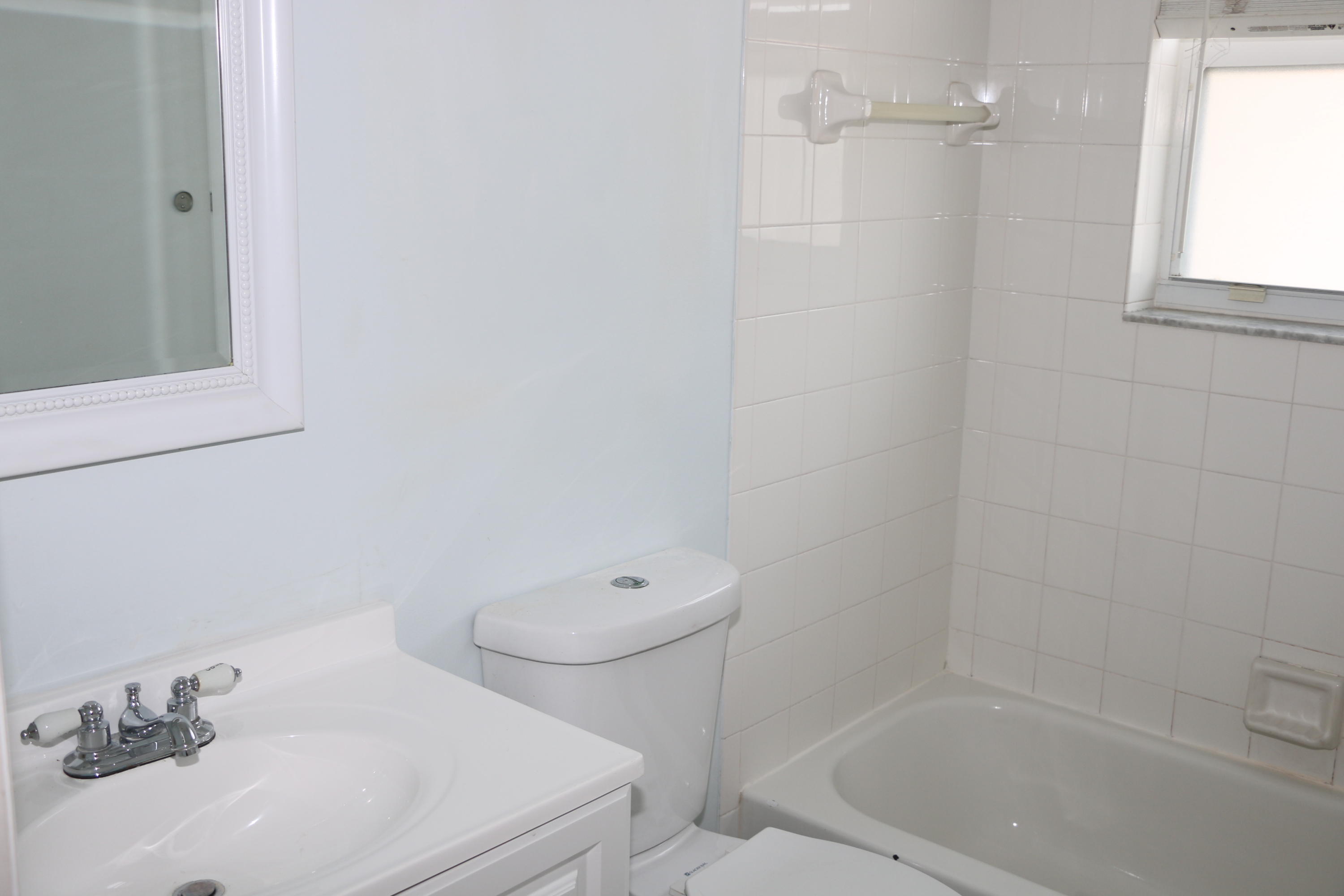 CORAL BAY - Residential Lease