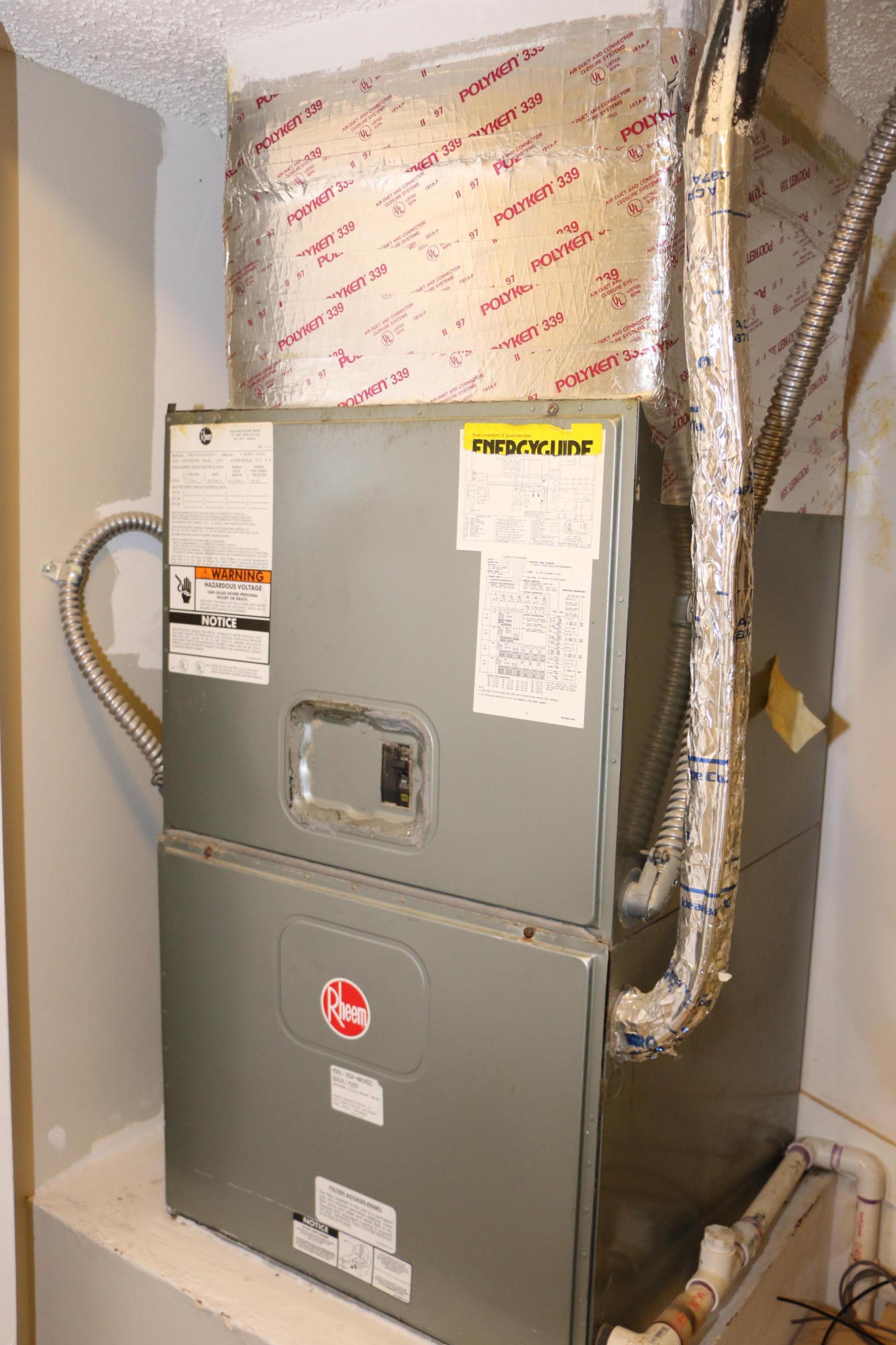 CORAL BAY - Residential Lease