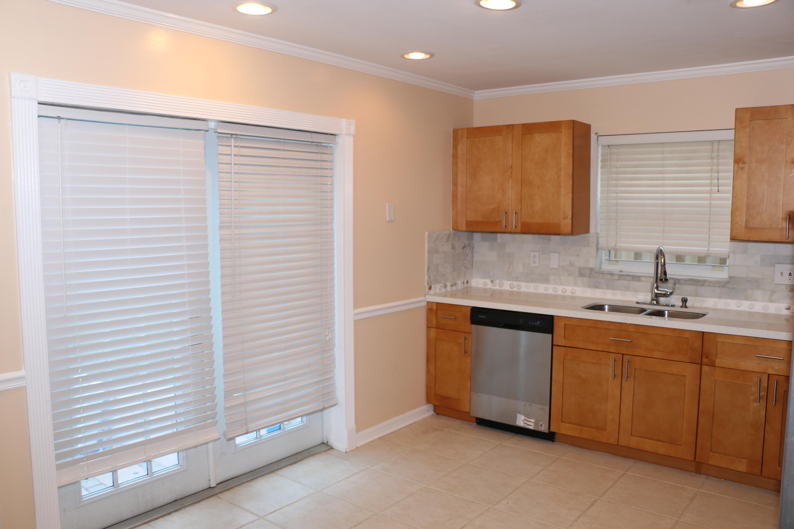 CORAL BAY - Residential Lease