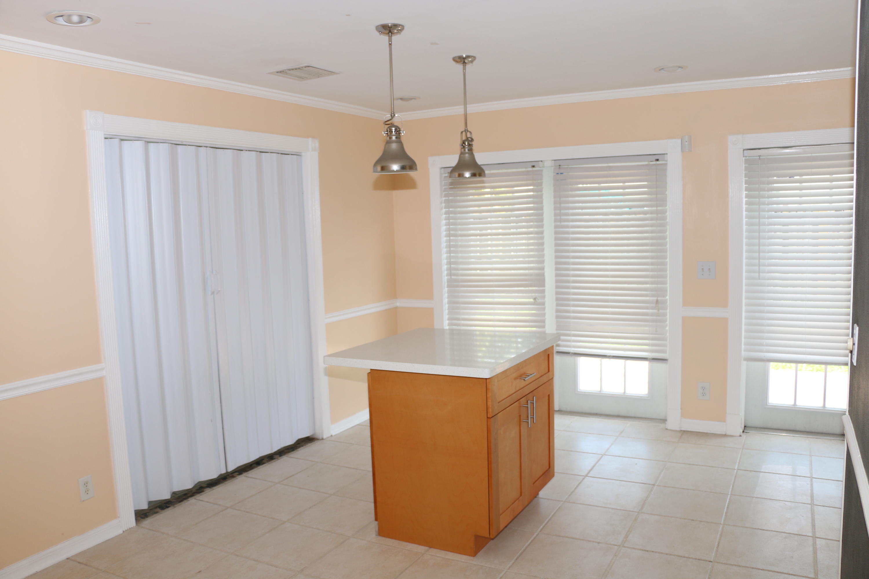 CORAL BAY - Residential Lease