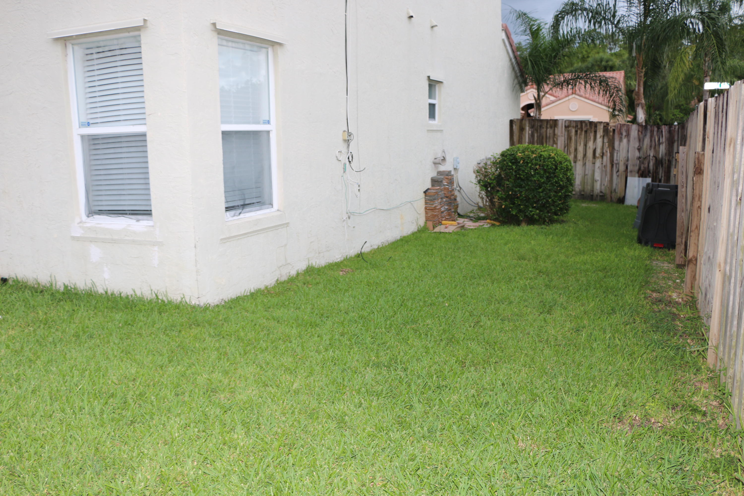 CORAL BAY - Residential Lease