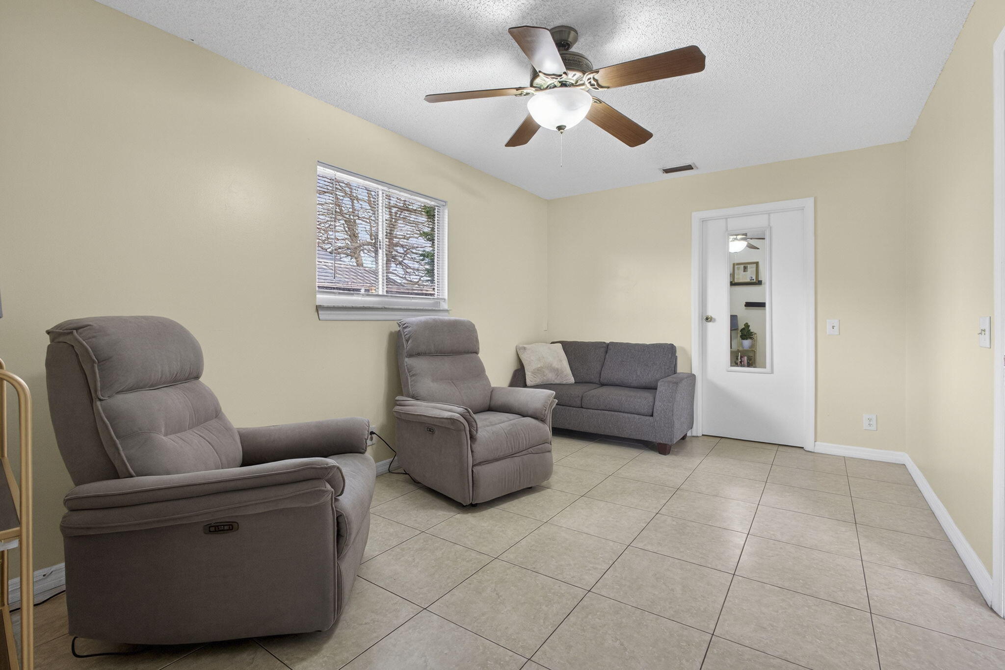 COUNTERPOINT ESTATES 11 - Residential