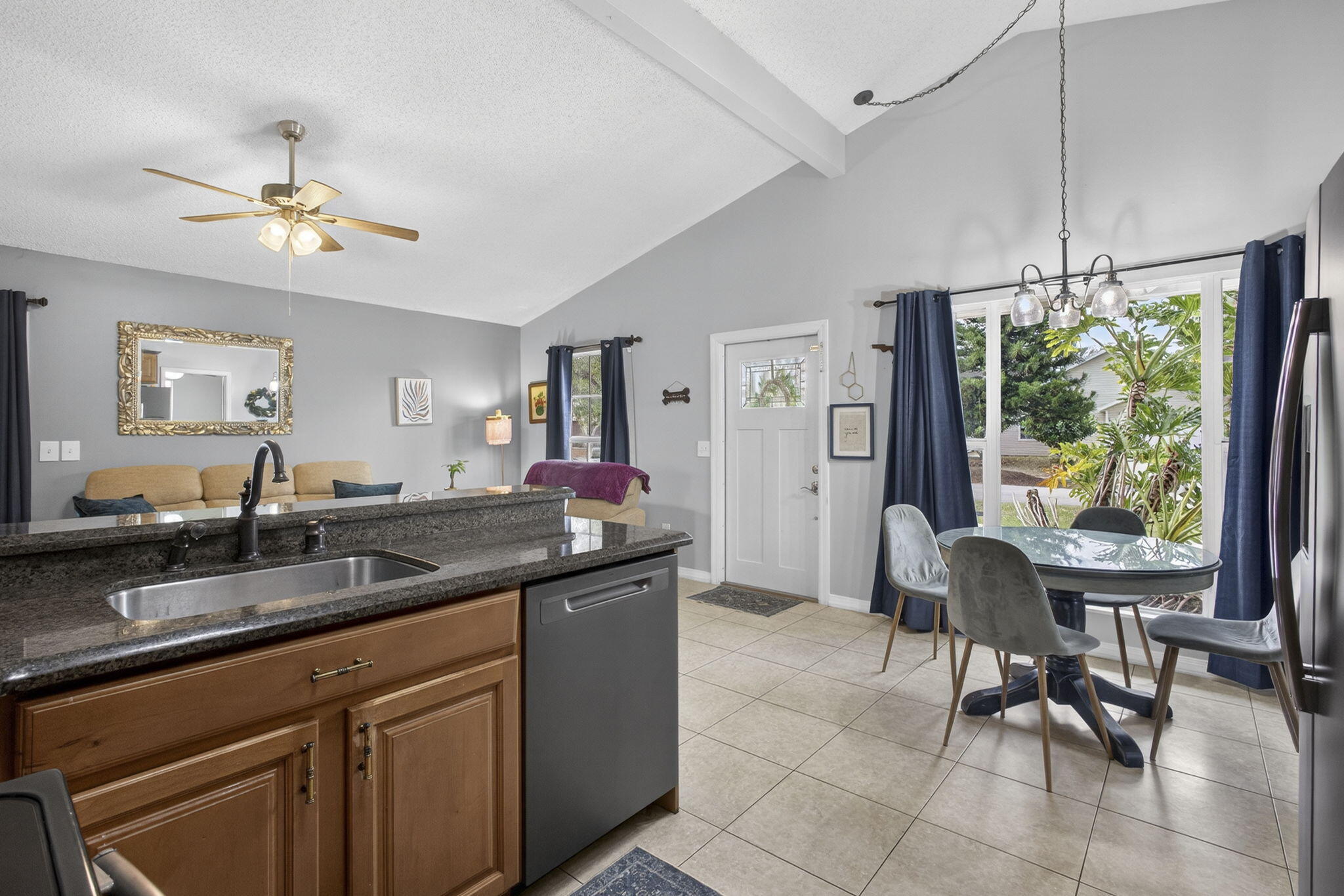 COUNTERPOINT ESTATES 11 - Residential