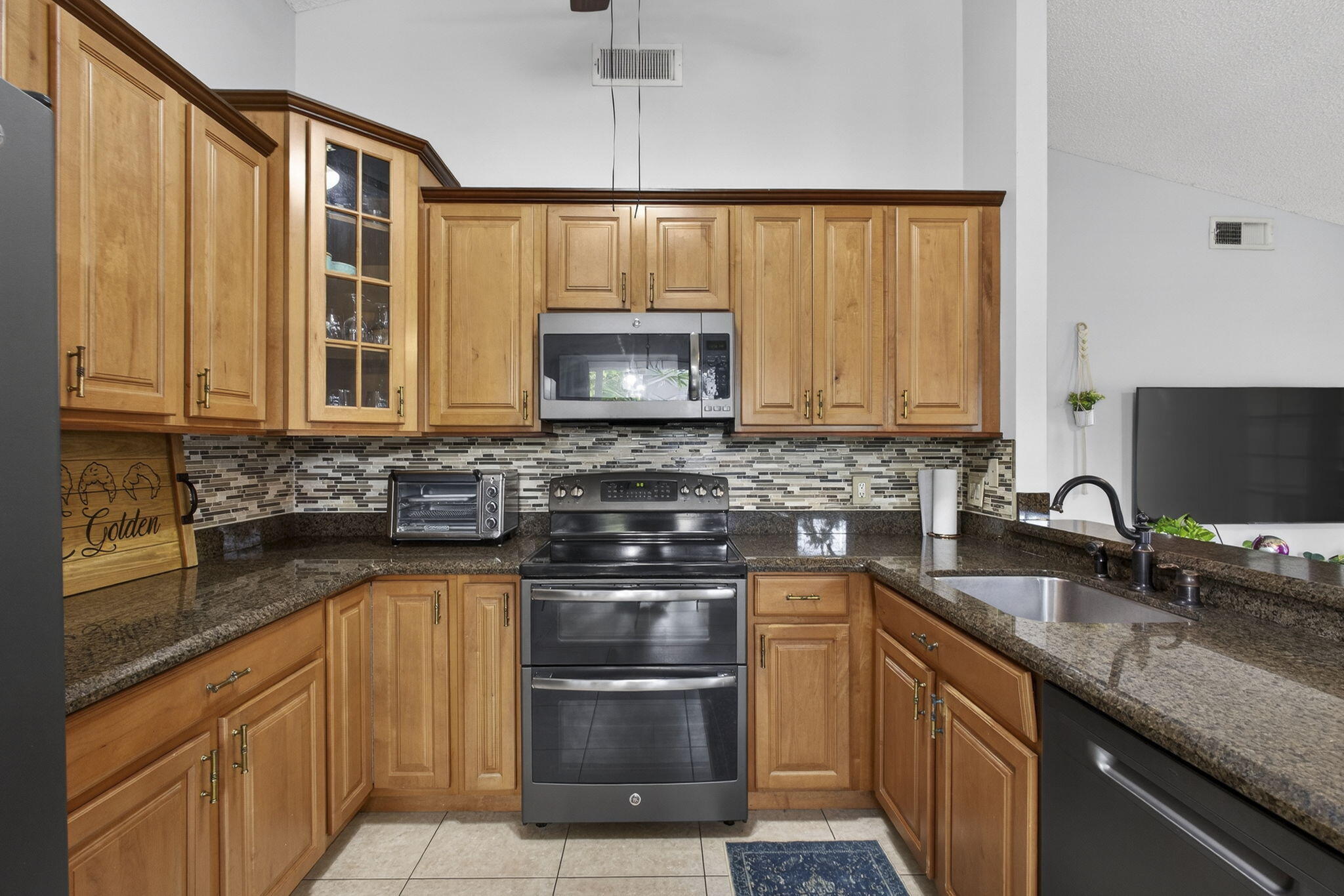 COUNTERPOINT ESTATES 11 - Residential