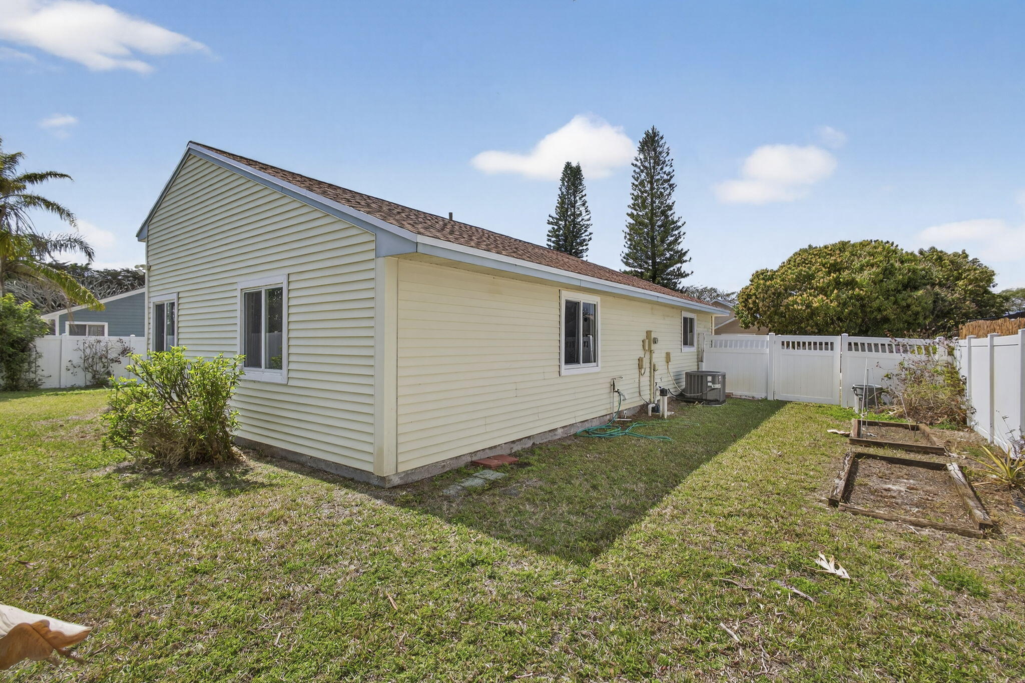 COUNTERPOINT ESTATES 11 - Residential