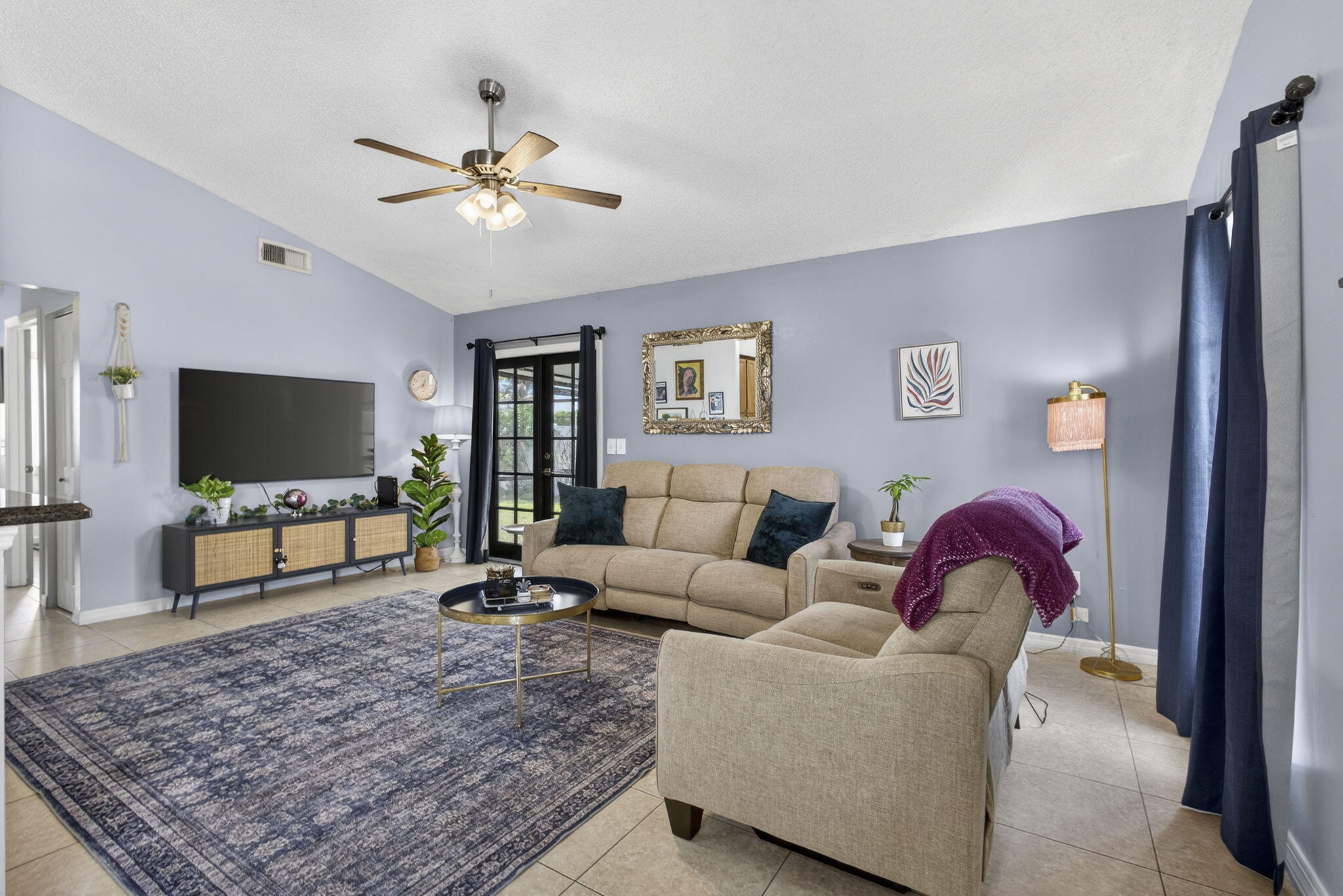 COUNTERPOINT ESTATES 11 - Residential