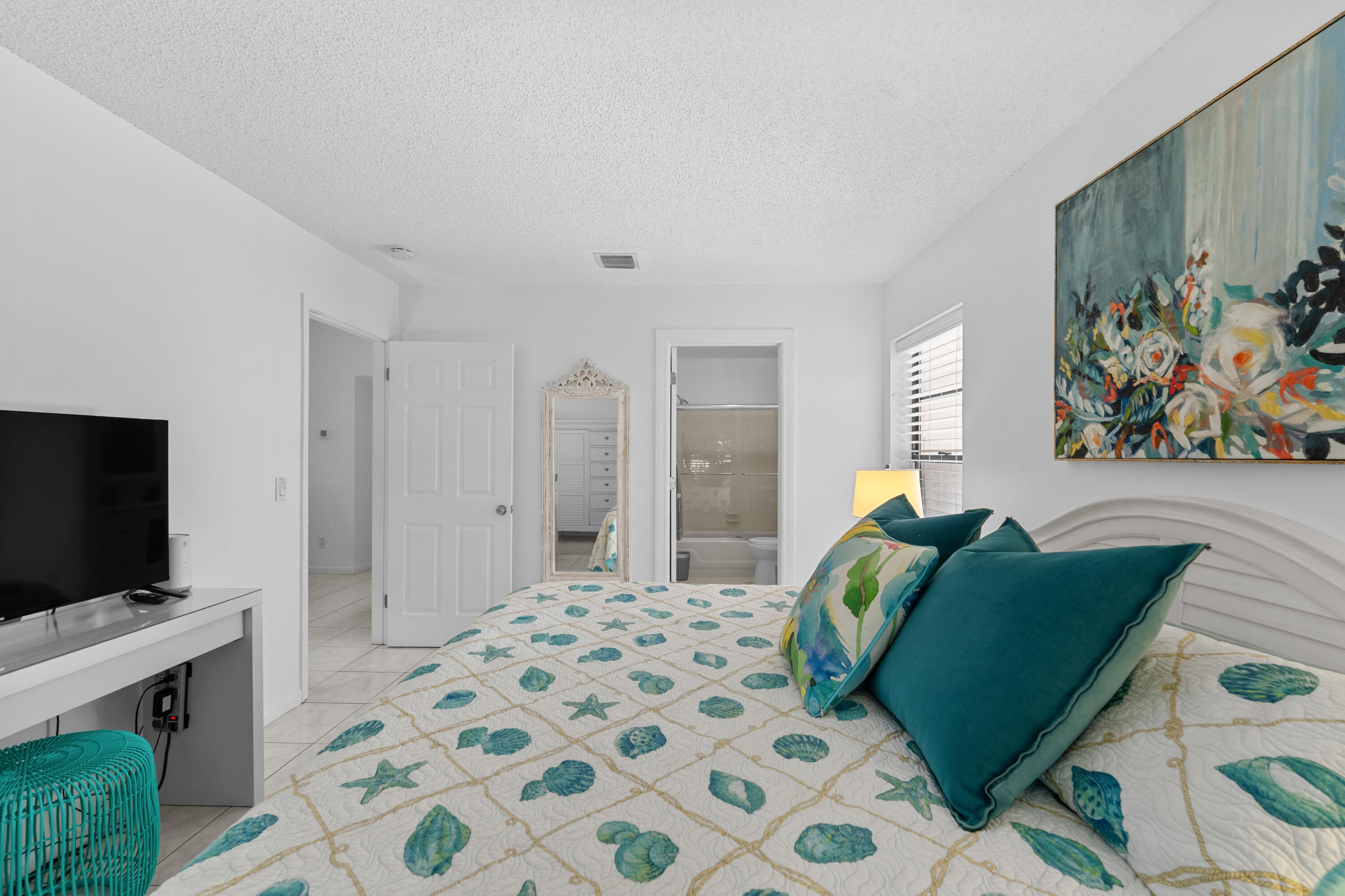 TROPIC ISLE - Residential Lease