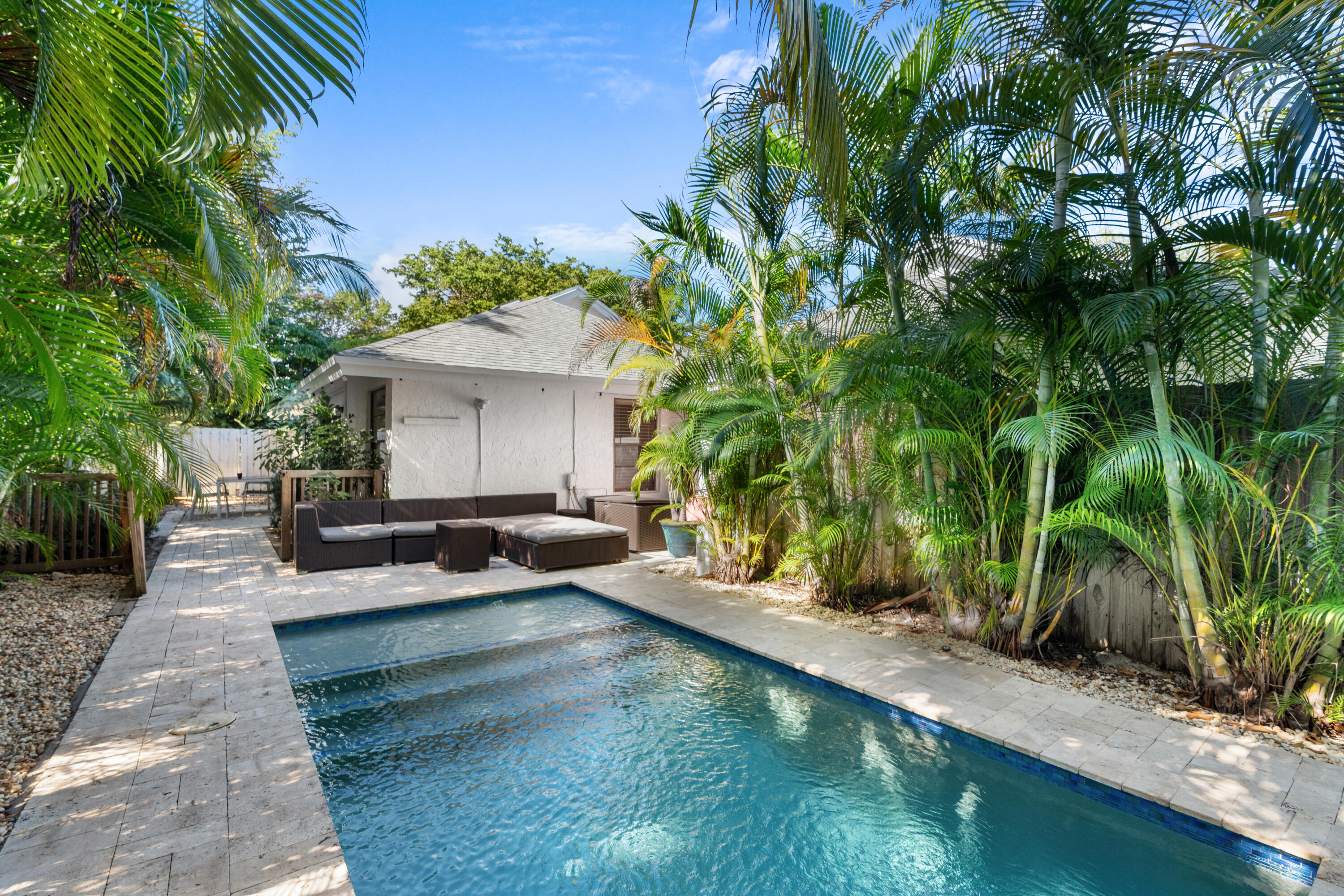 TROPIC ISLE - Residential Lease