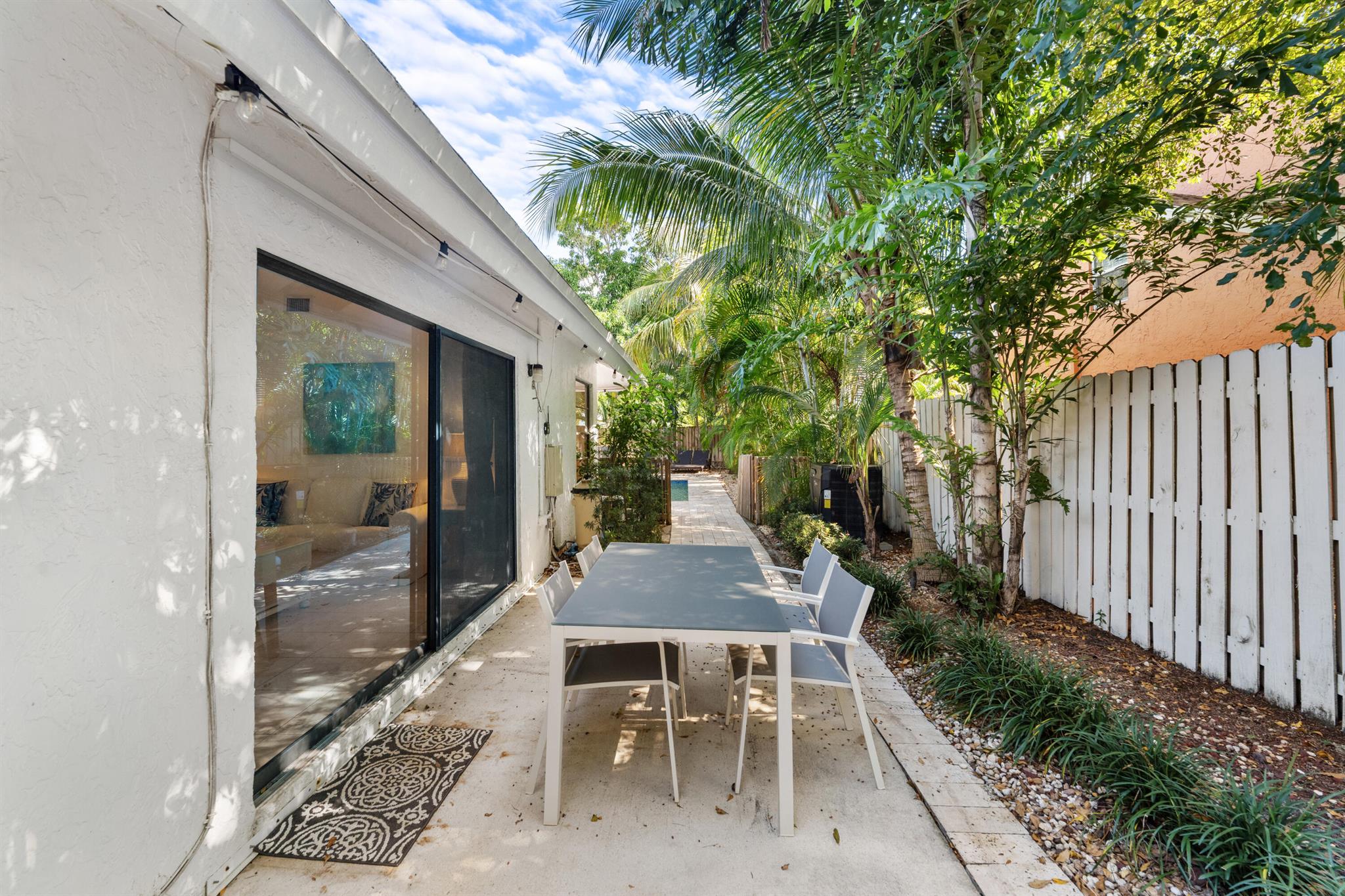 TROPIC ISLE - Residential Lease