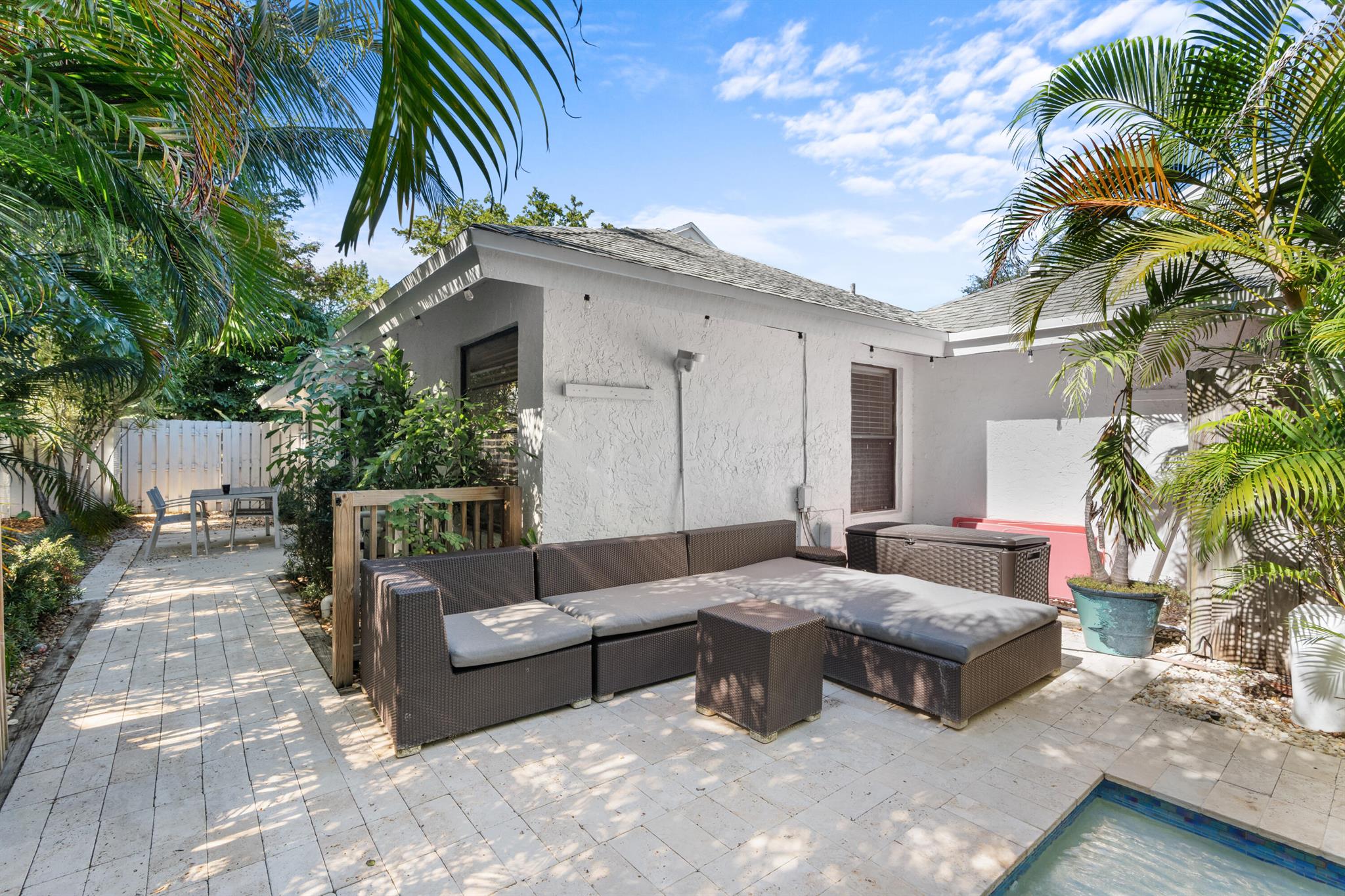 TROPIC ISLE - Residential Lease