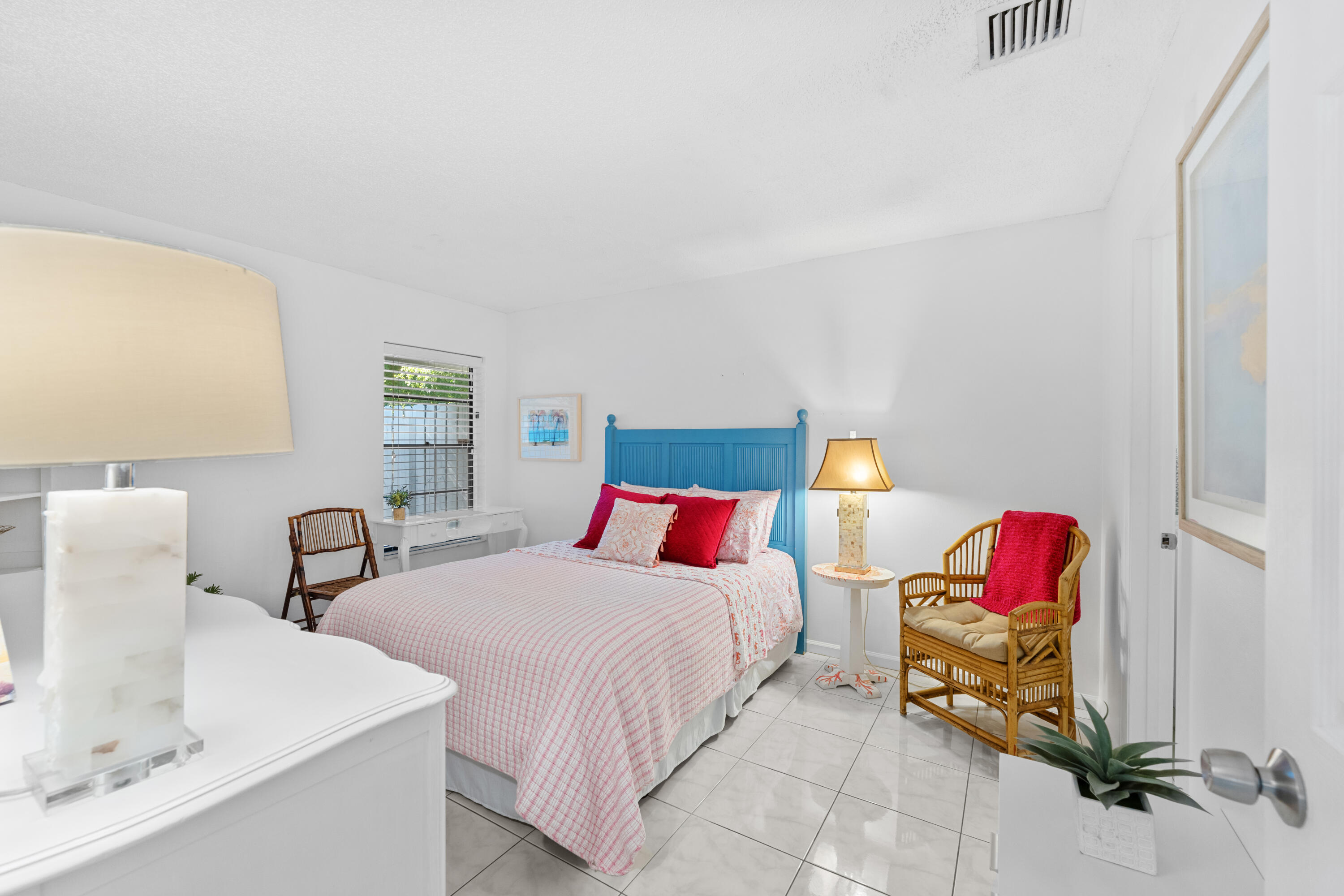 TROPIC ISLE - Residential Lease