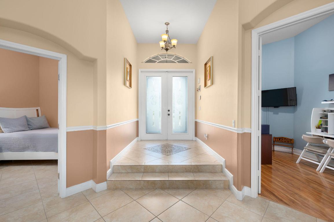 1438 SW Apache Avenue