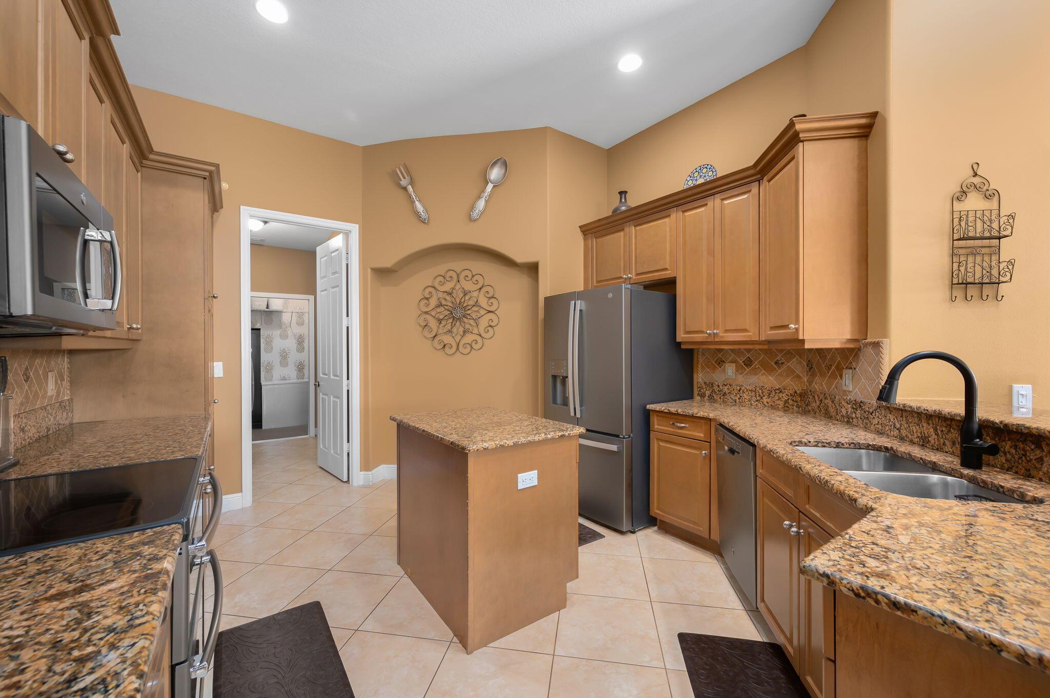 PORT ST LUCIE SECTION 8 - Residential
