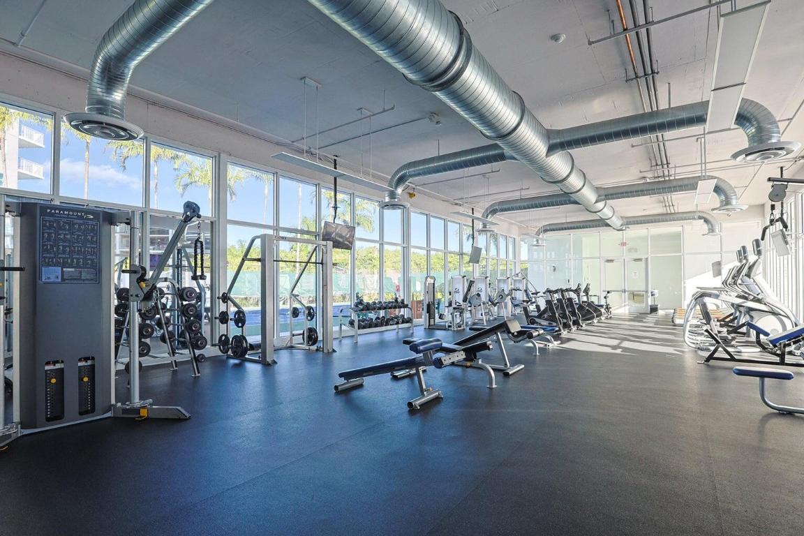 THE OAKS I CONDO - Residential