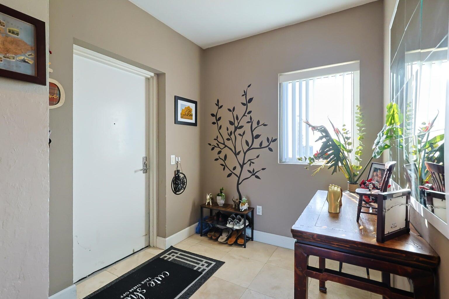 THE OAKS I CONDO - Residential