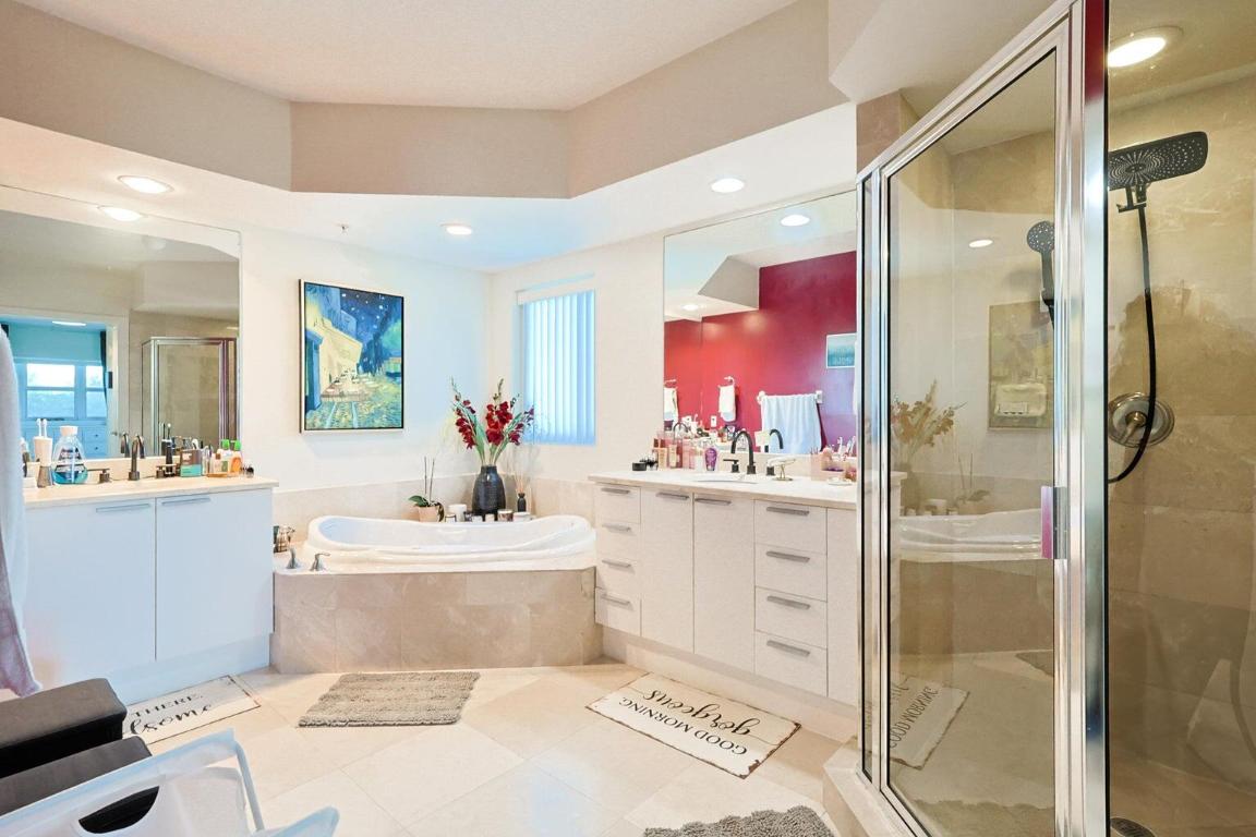 THE OAKS I CONDO - Residential