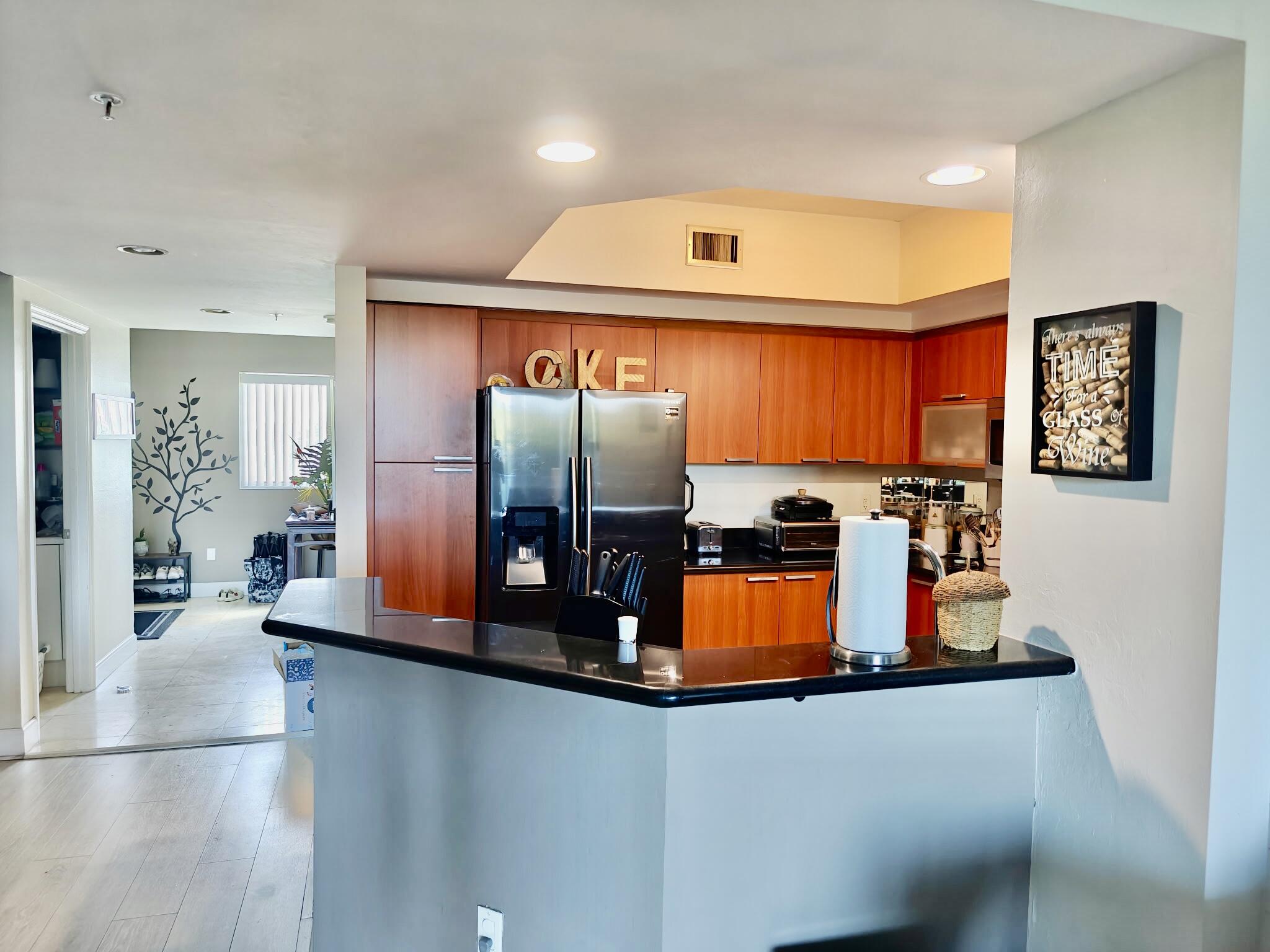 THE OAKS I CONDO - Residential