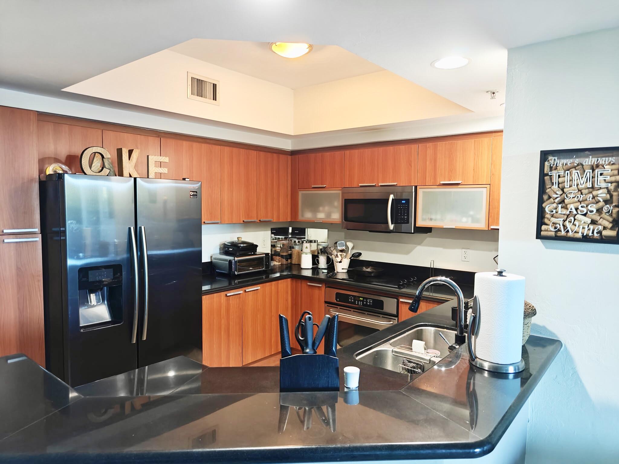 THE OAKS I CONDO - Residential