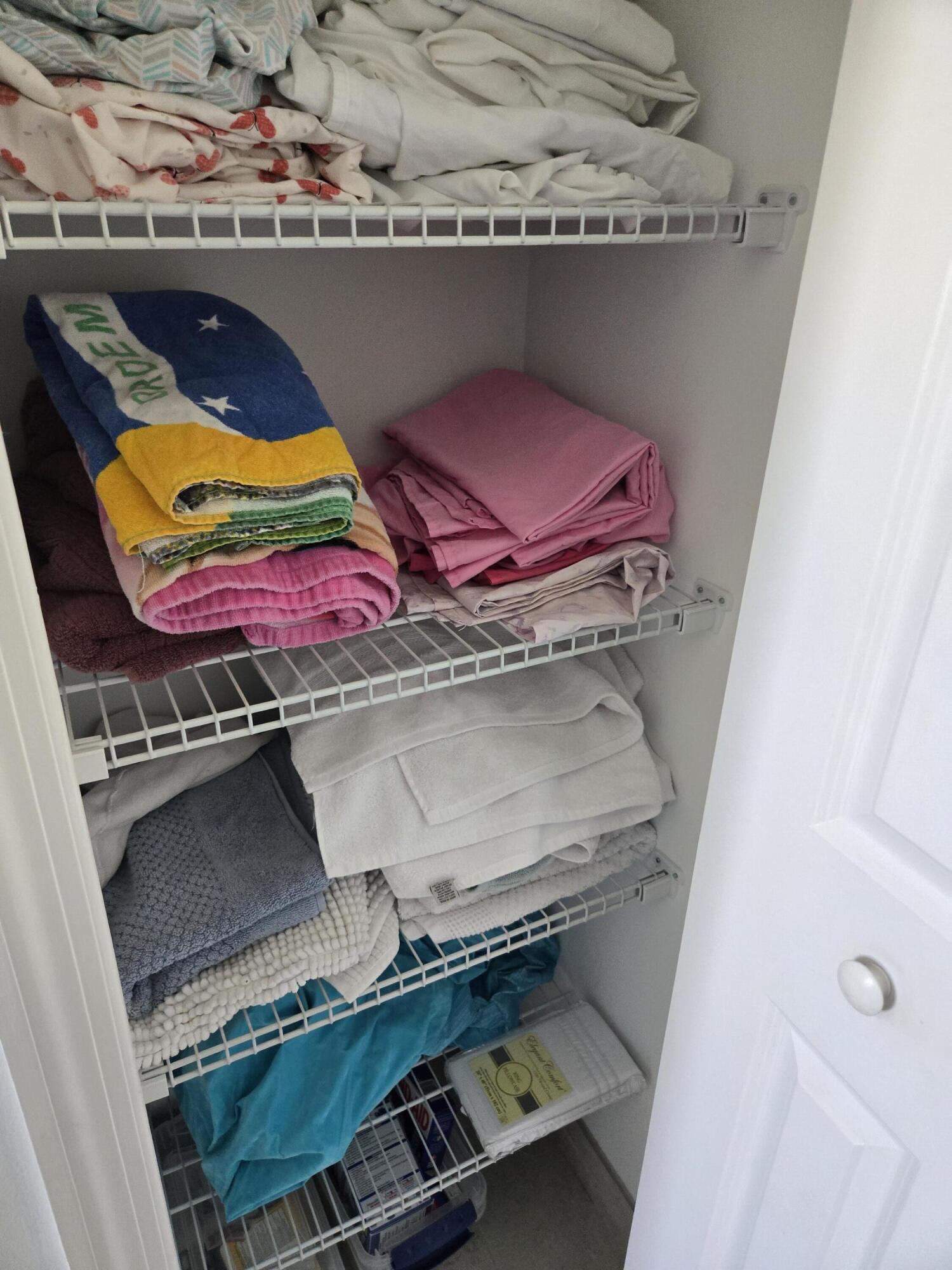 CRYSTAL LAKE 1ST SEC - Residential Lease